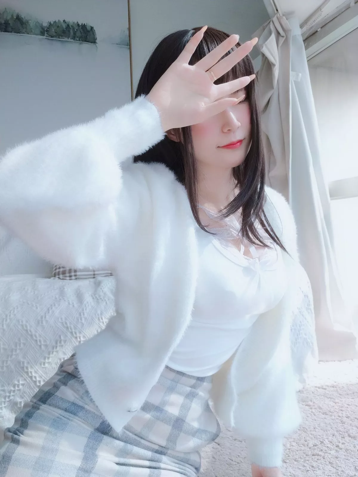 Coser小姐姐白银81白蕾丝主题私房性感内衣配白丝袜秀完美身材诱惑写真106P