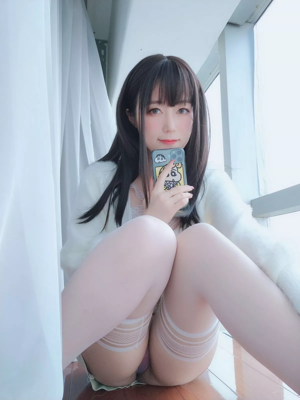 Coser小姐姐白银81白蕾丝主题私房性感内衣配白丝袜秀完美身材诱惑写真106P