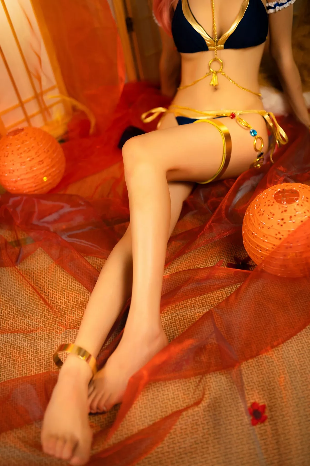 网络美女抖娘-利世玉藻前舞娘主题私房黑色内衣秀完美身材撩人诱惑写真37P