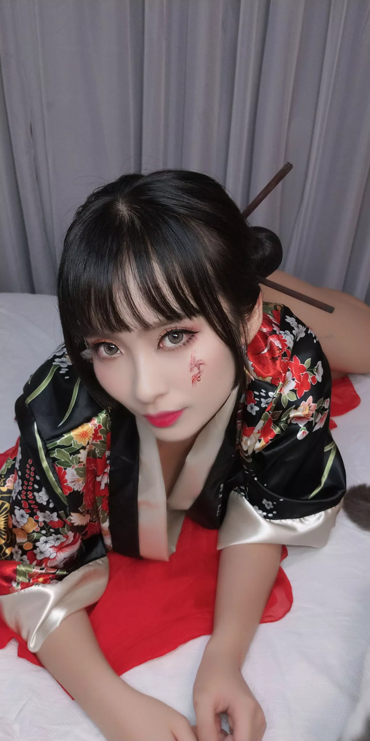 动漫博主洛璃LoLiSAMA歌舞伎主题真空服饰配黑色丁字裤惹火诱惑写真92P