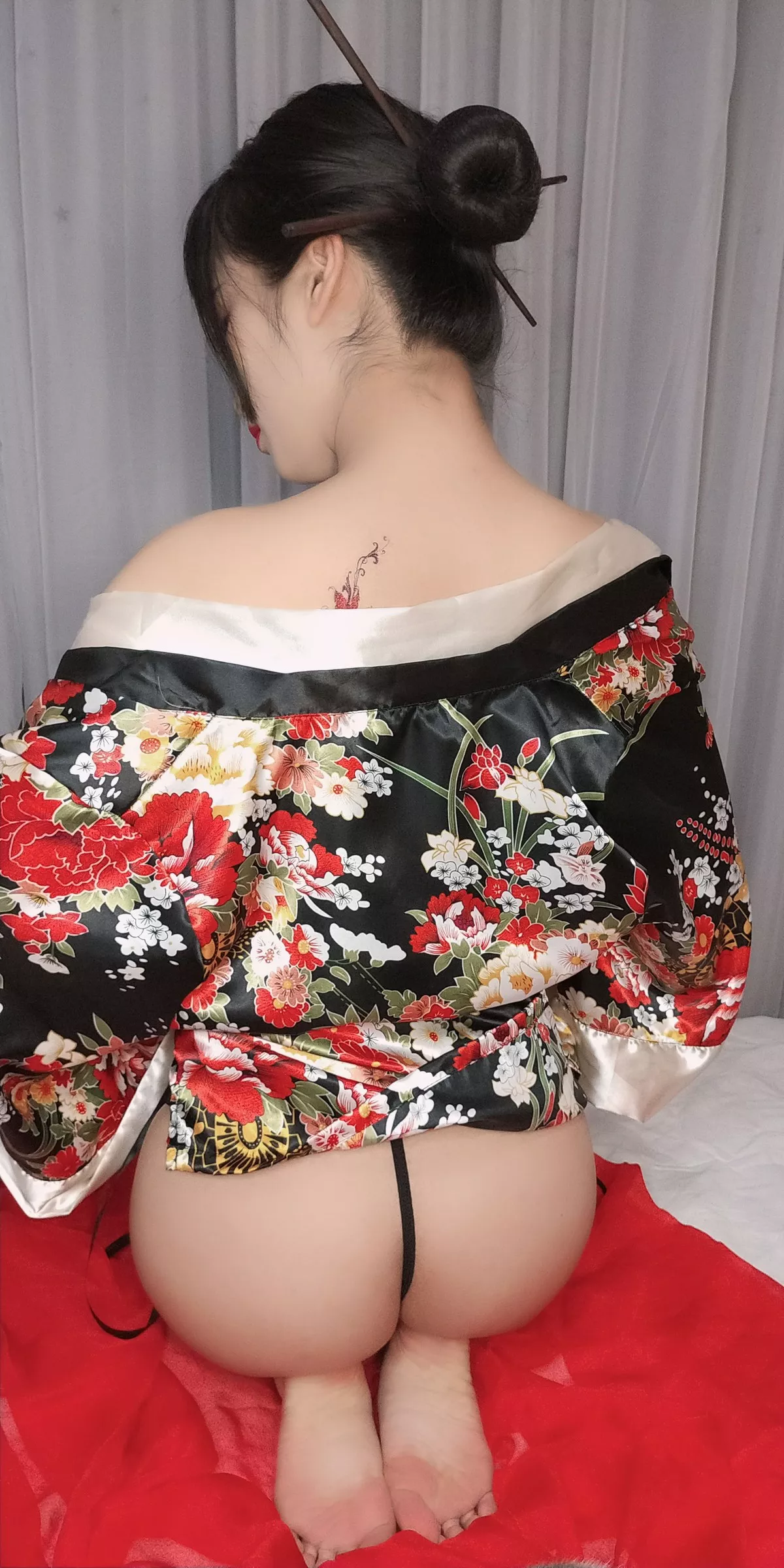 动漫博主洛璃LoLiSAMA歌舞伎主题真空服饰配黑色丁字裤惹火诱惑写真92P