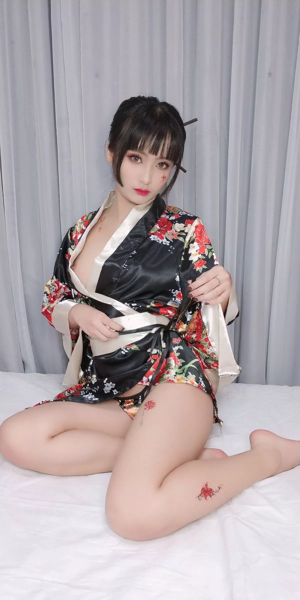 动漫博主洛璃LoLiSAMA歌舞伎主题真空服饰配黑色丁字裤惹火诱惑写真92P