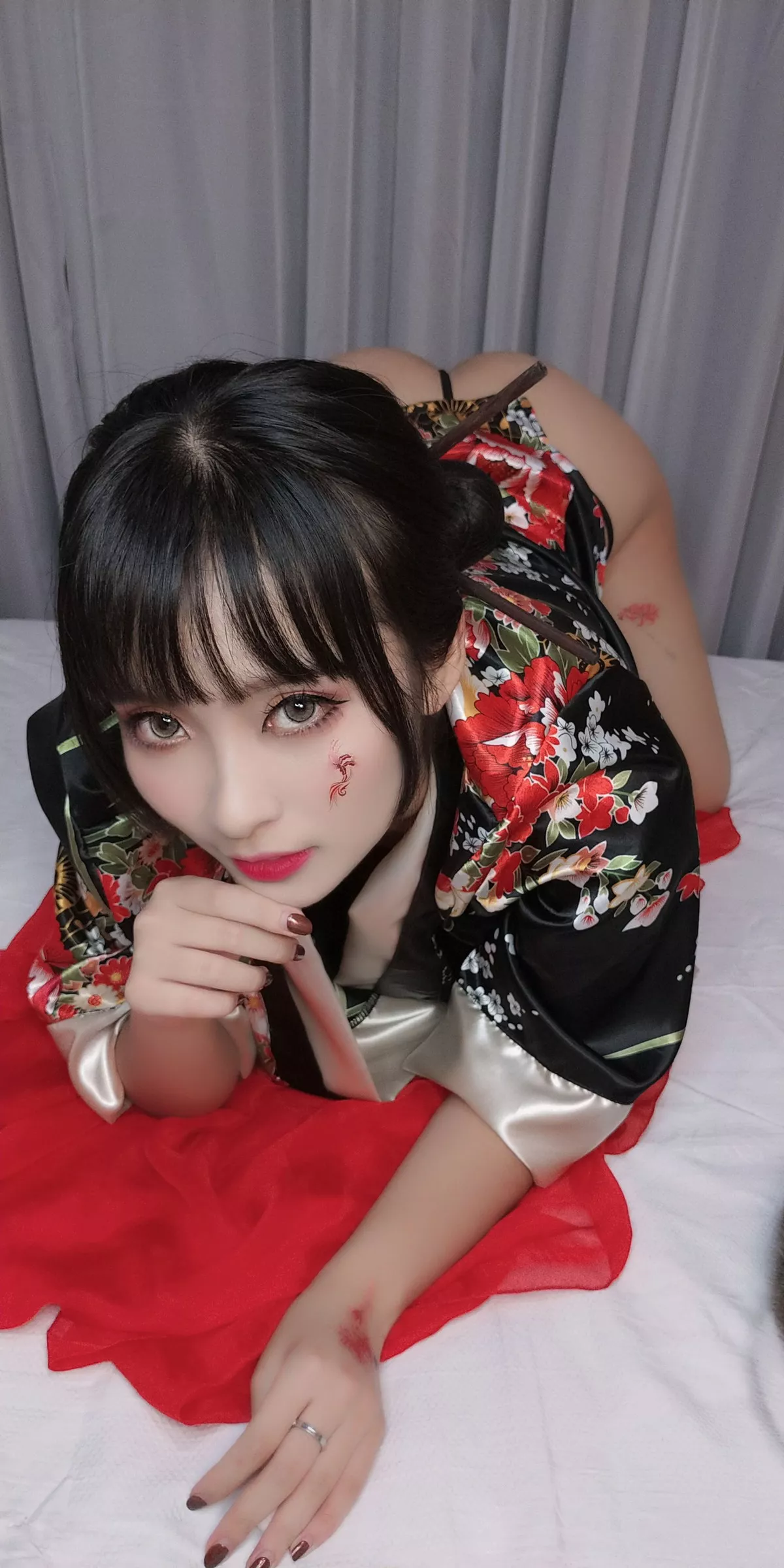 动漫博主洛璃LoLiSAMA歌舞伎主题真空服饰配黑色丁字裤惹火诱惑写真92P