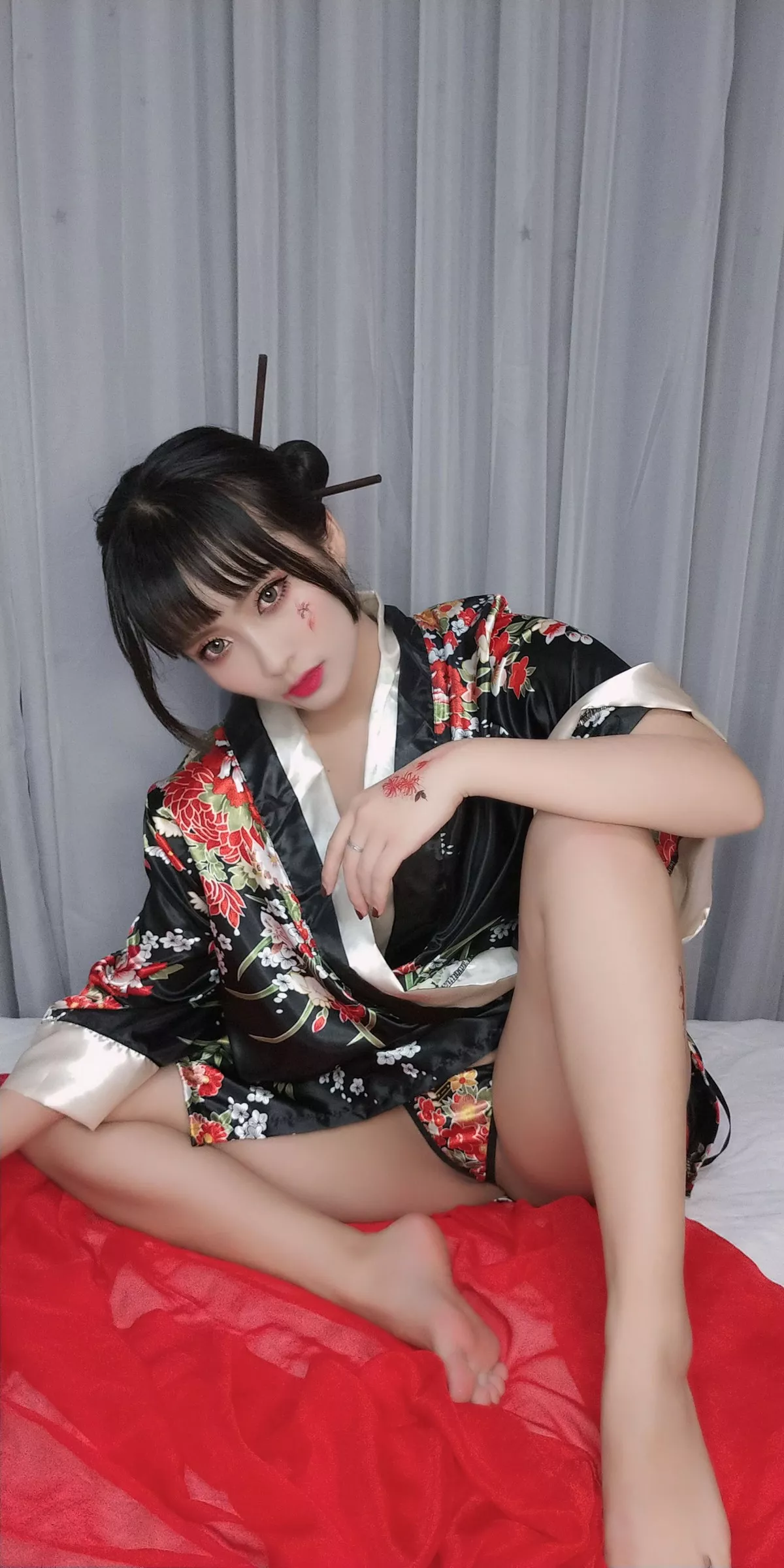 动漫博主洛璃LoLiSAMA歌舞伎主题真空服饰配黑色丁字裤惹火诱惑写真92P