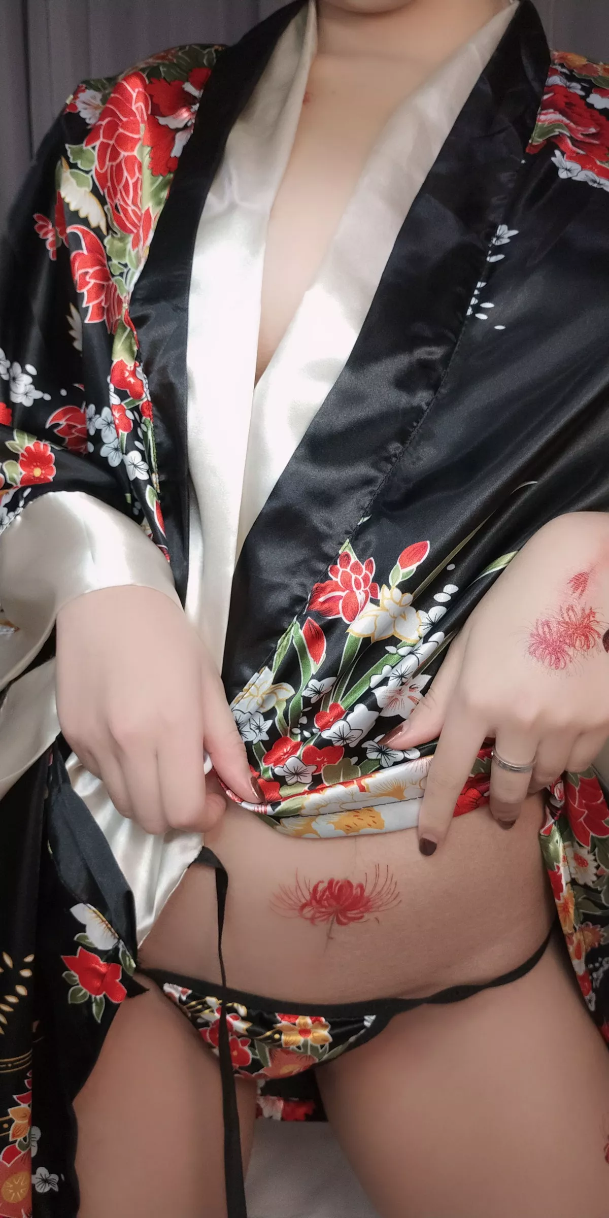 动漫博主洛璃LoLiSAMA歌舞伎主题真空服饰配黑色丁字裤惹火诱惑写真92P
