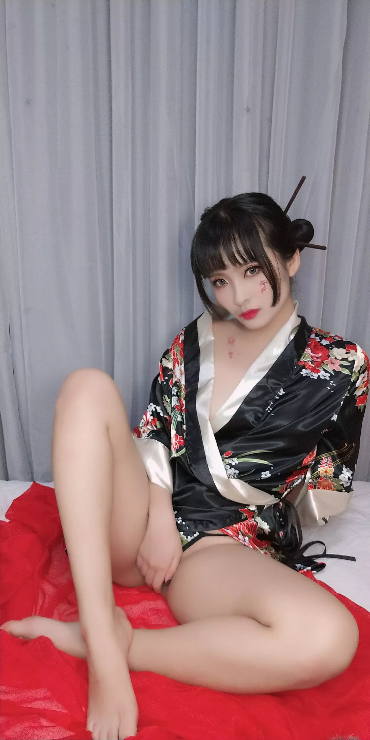 动漫博主洛璃LoLiSAMA歌舞伎主题真空服饰配黑色丁字裤惹火诱惑写真92P