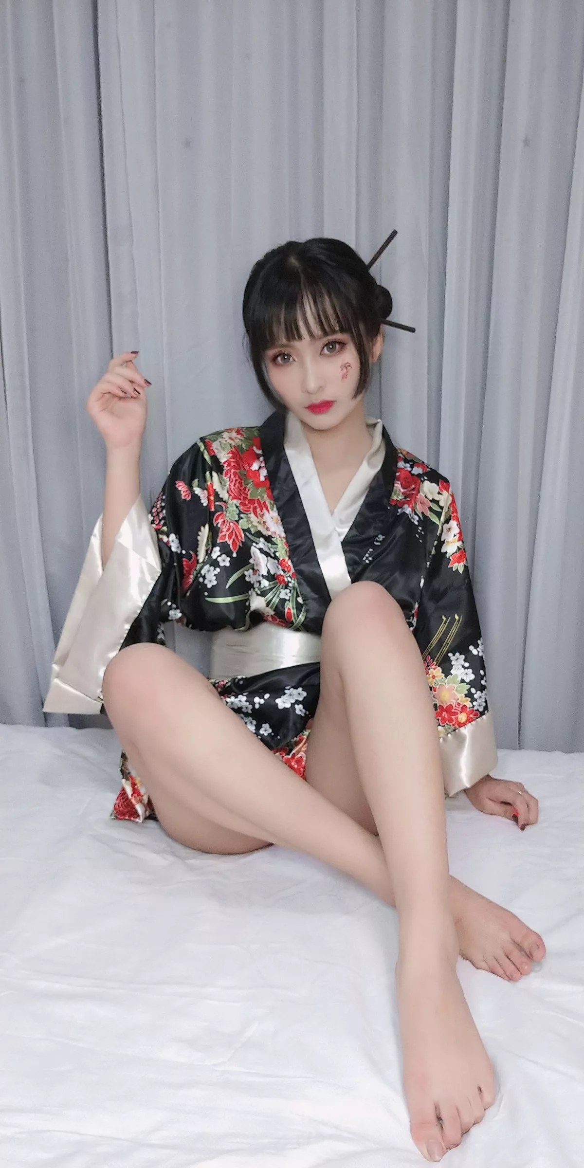 动漫博主洛璃LoLiSAMA歌舞伎主题真空服饰配黑色丁字裤惹火诱惑写真92P