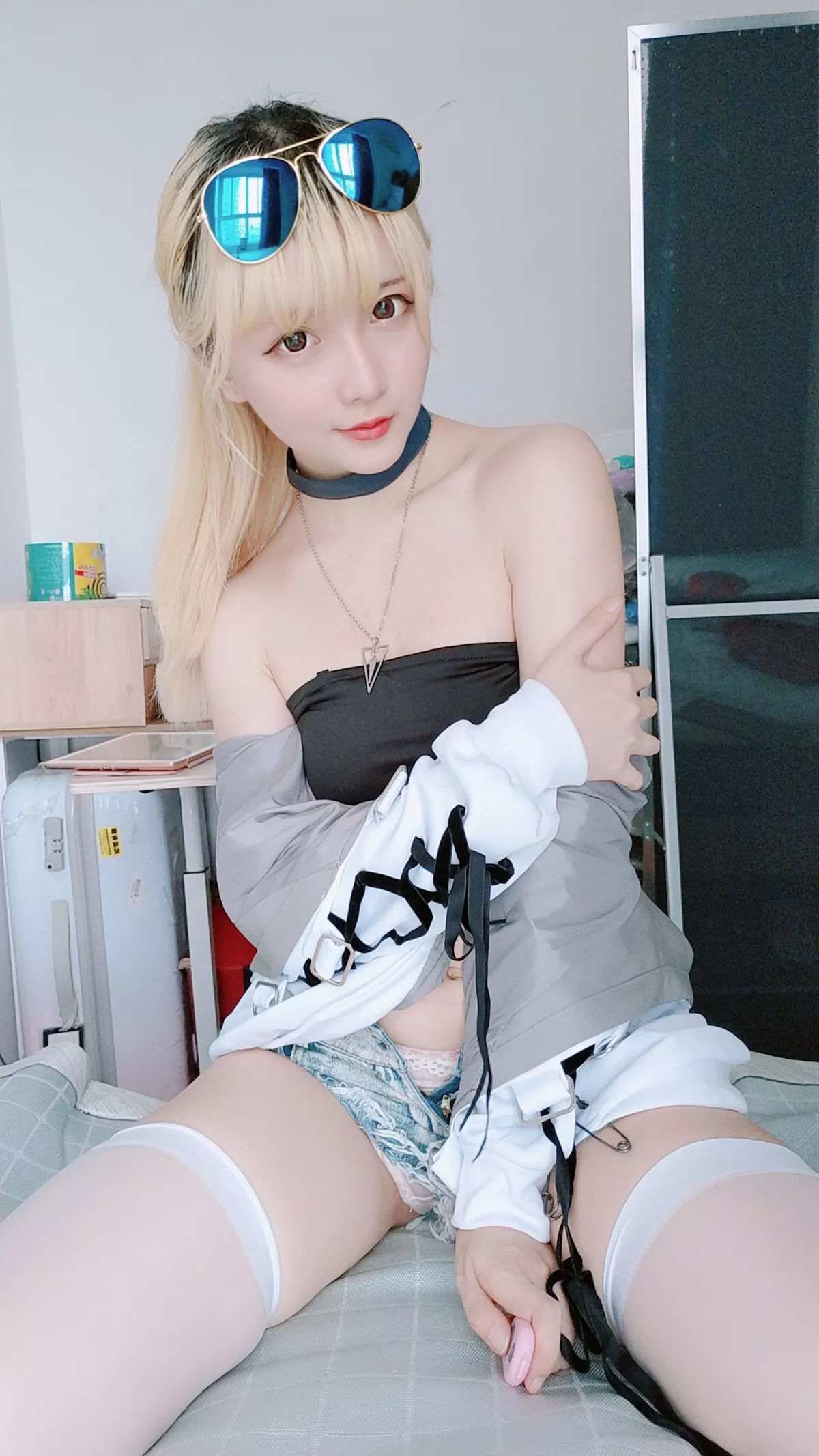 Coser小姐姐星之迟迟莉莉丝主题私房抹胸内衣配齐逼牛仔短裤撩人诱惑写真60P