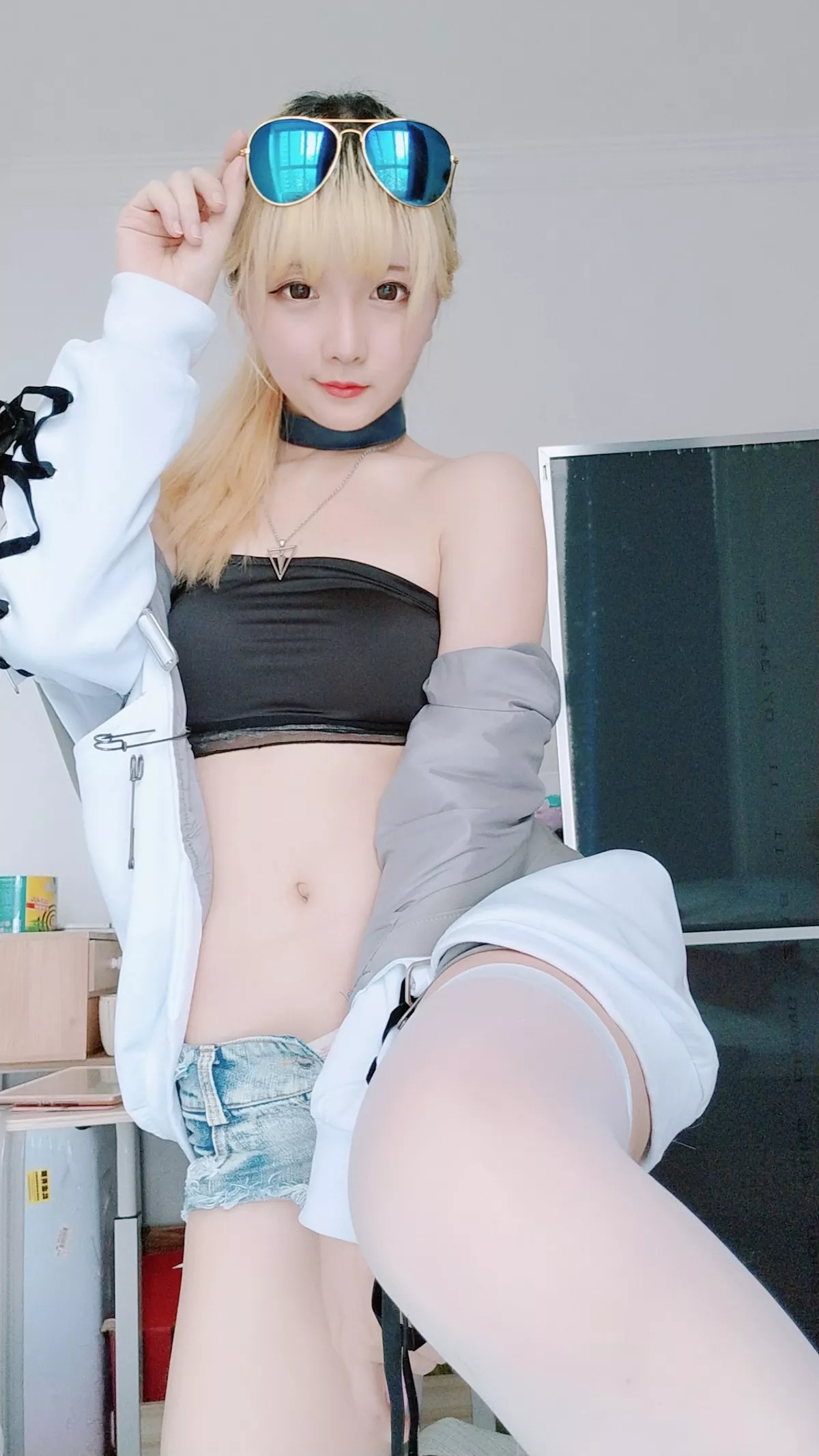 Coser小姐姐星之迟迟莉莉丝主题私房抹胸内衣配齐逼牛仔短裤撩人诱惑写真60P