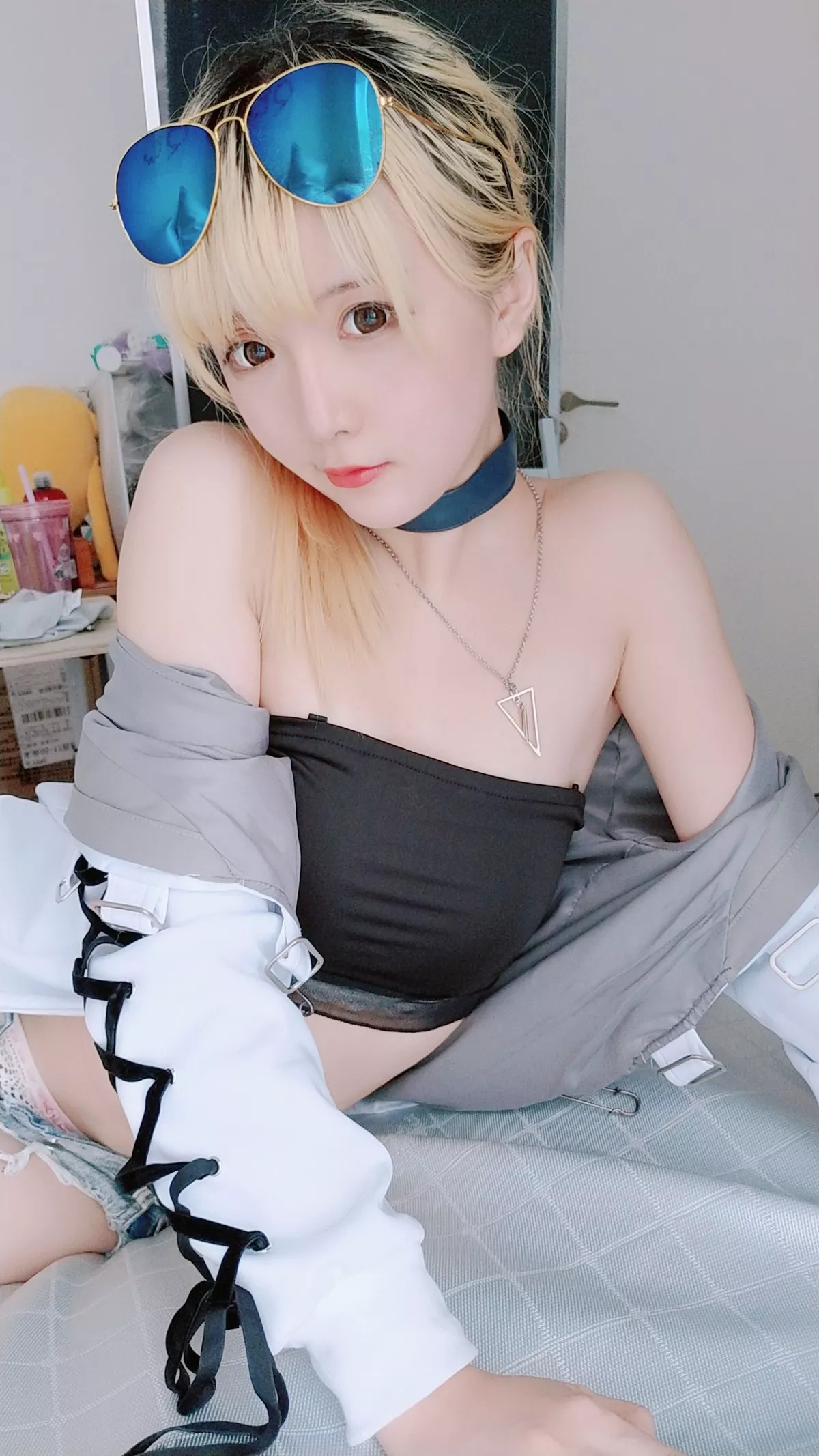 Coser小姐姐星之迟迟莉莉丝主题私房抹胸内衣配齐逼牛仔短裤撩人诱惑写真60P
