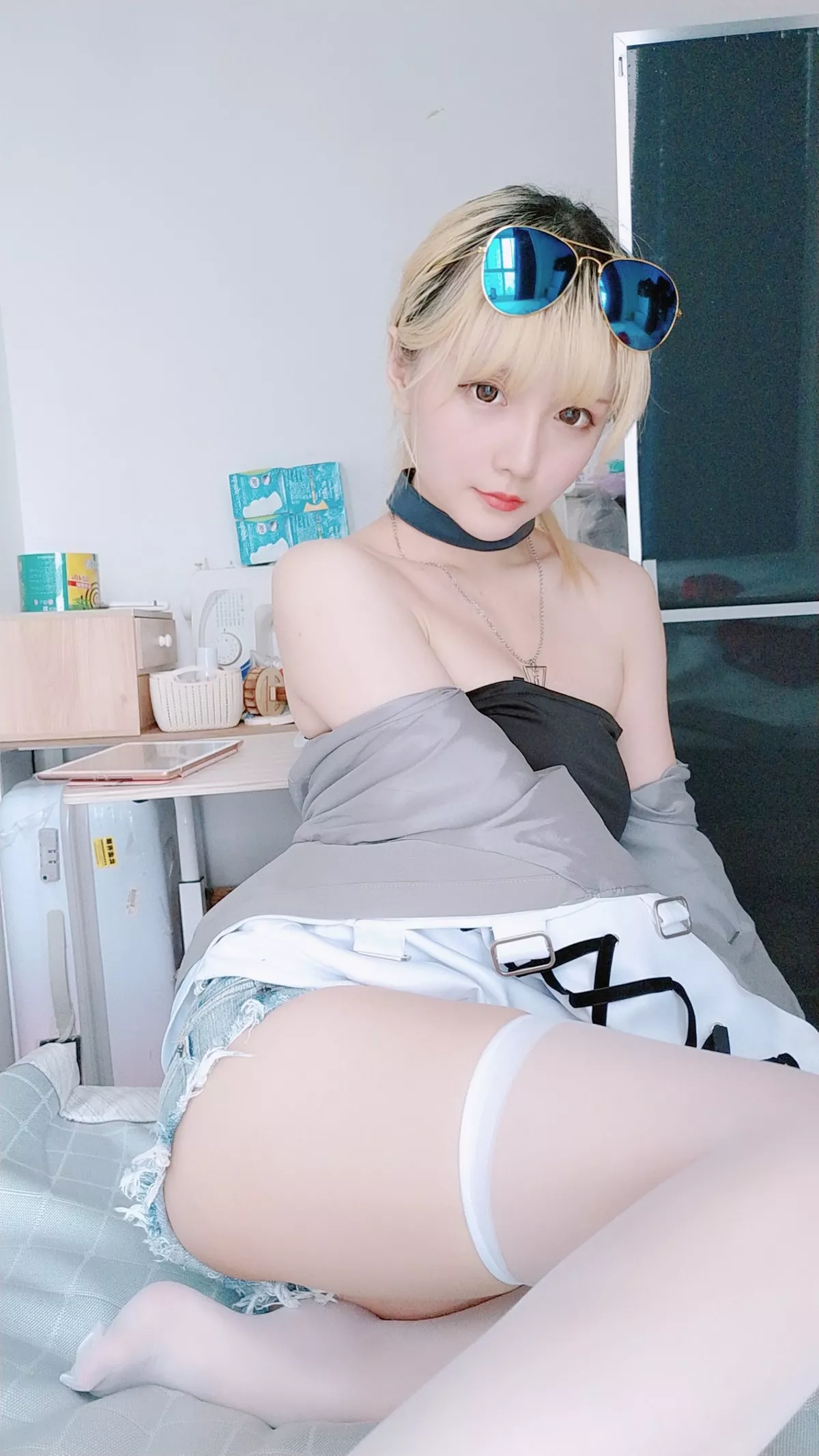 Coser小姐姐星之迟迟莉莉丝主题私房抹胸内衣配齐逼牛仔短裤撩人诱惑写真60P