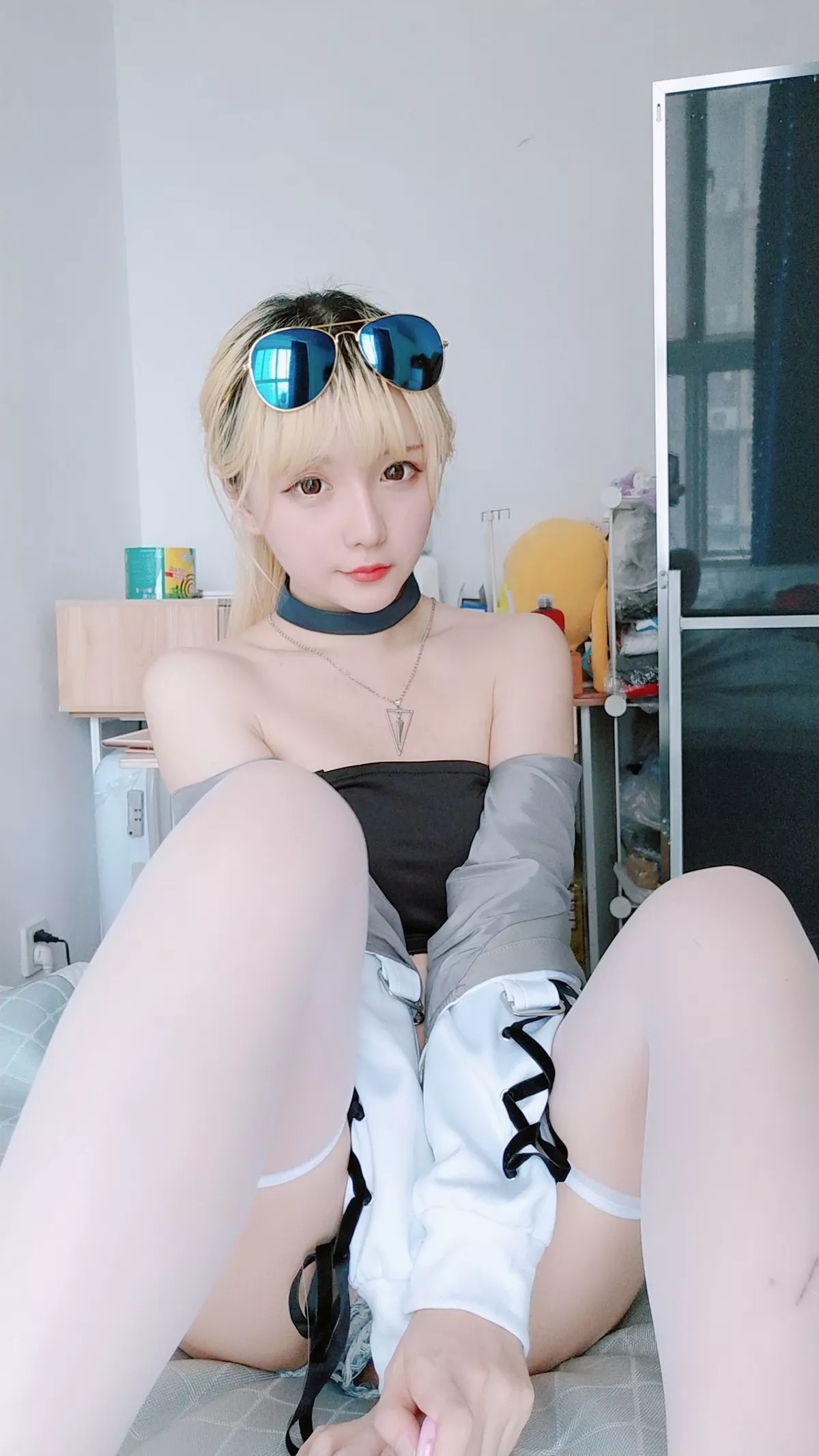 Coser小姐姐星之迟迟莉莉丝主题私房抹胸内衣配齐逼牛仔短裤撩人诱惑写真60P