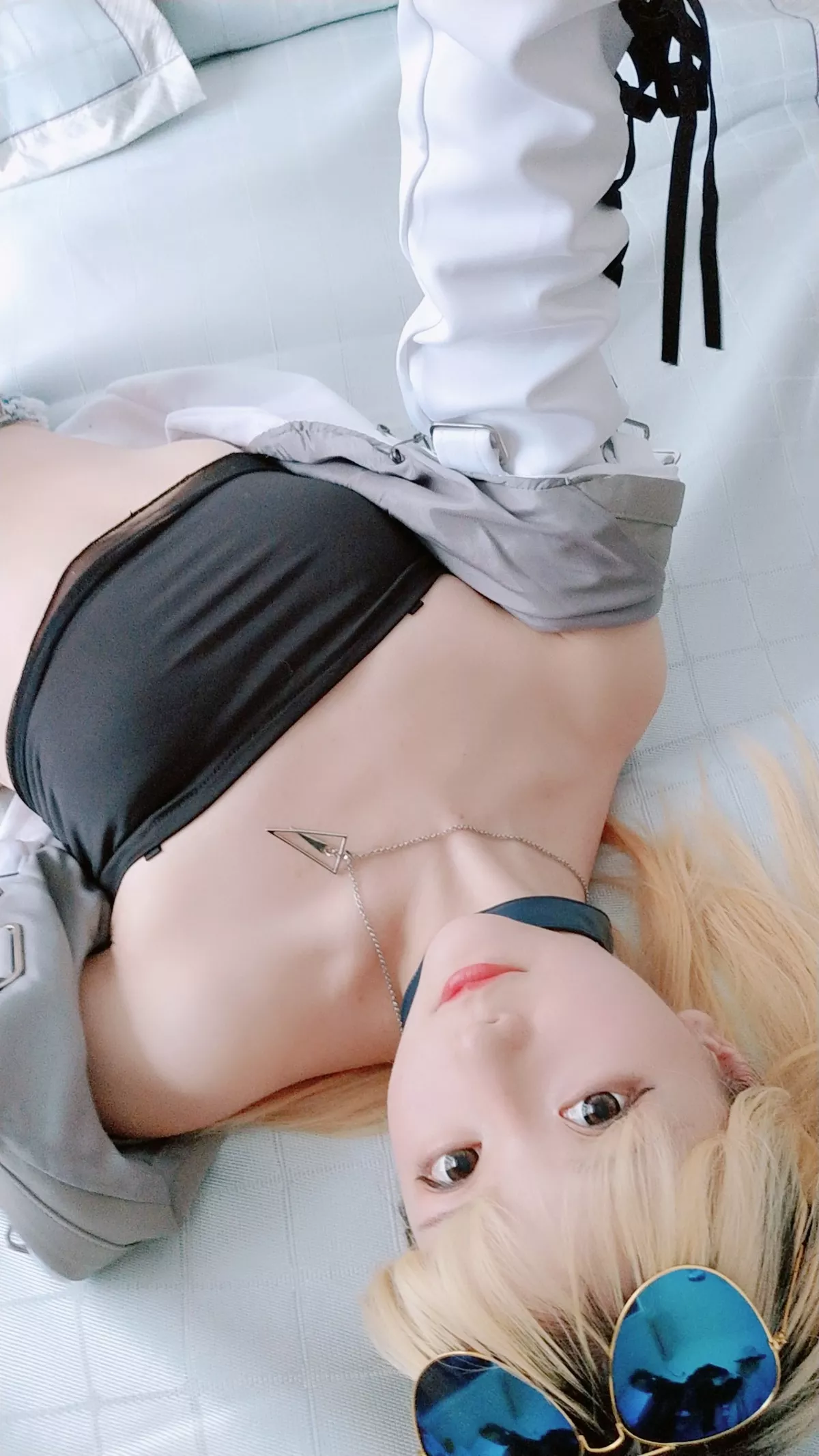Coser小姐姐星之迟迟莉莉丝主题私房抹胸内衣配齐逼牛仔短裤撩人诱惑写真60P