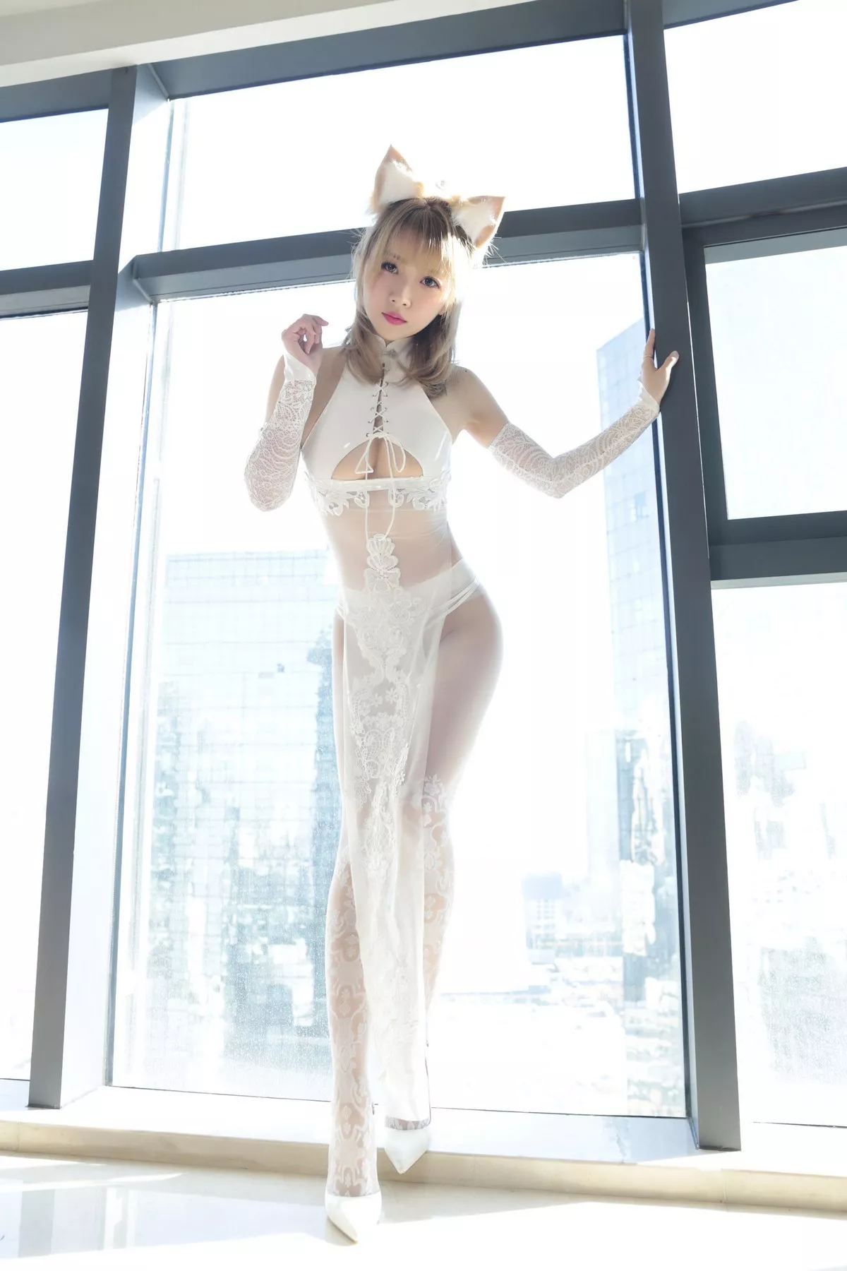 斗鱼主播小女巫露娜白色恋人主题私房性感薄纱配超薄肉丝裤袜迷人诱惑写真21P