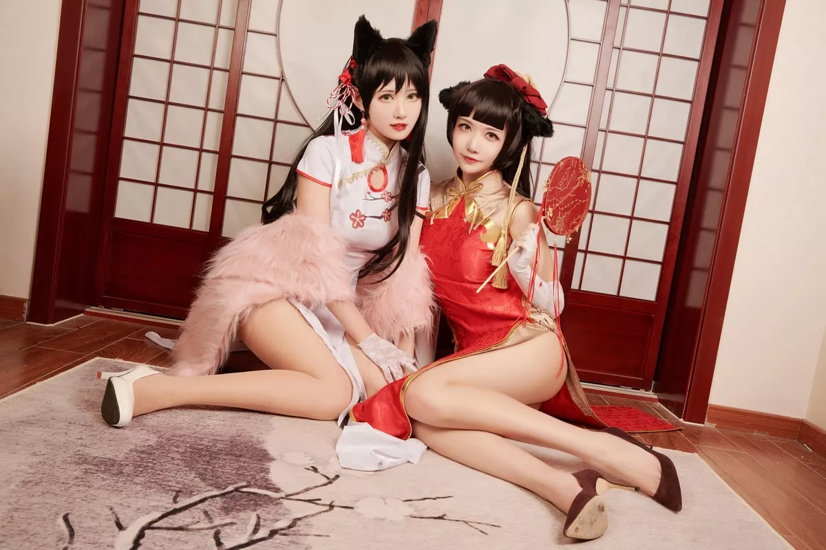 网络美女源纱希喵喵喵犬獒旗袍+民宿兔女郎主题私房床上秀完美身材诱惑写真28P