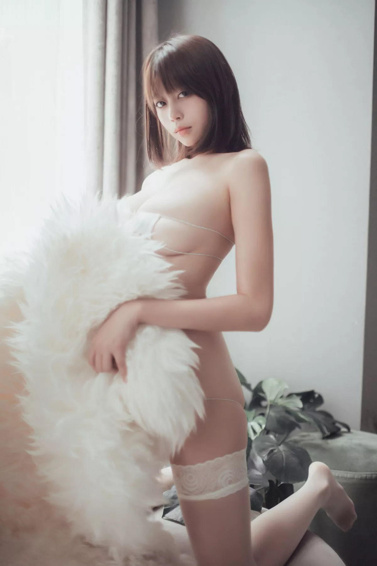 萌妹奈汐酱nice超小BJN主题私房半脱露情趣内衣秀豪乳翘臀火辣诱惑写真32P