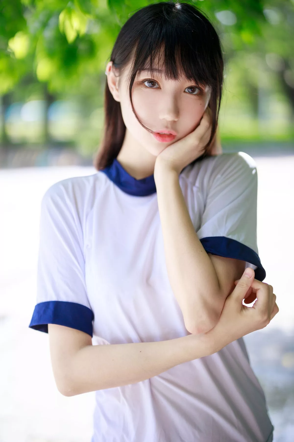 COS福利周叽是可爱兔兔体操服主题户外运动内裤秀翘臀美腿迷人诱惑写真31P
