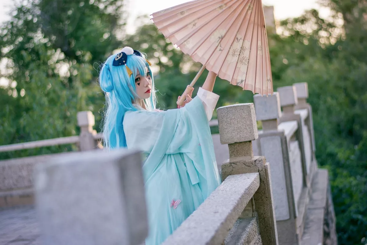 动漫博主楚楚子 - 凹凸世界主题8套合集COS系列性感迷人写真137P