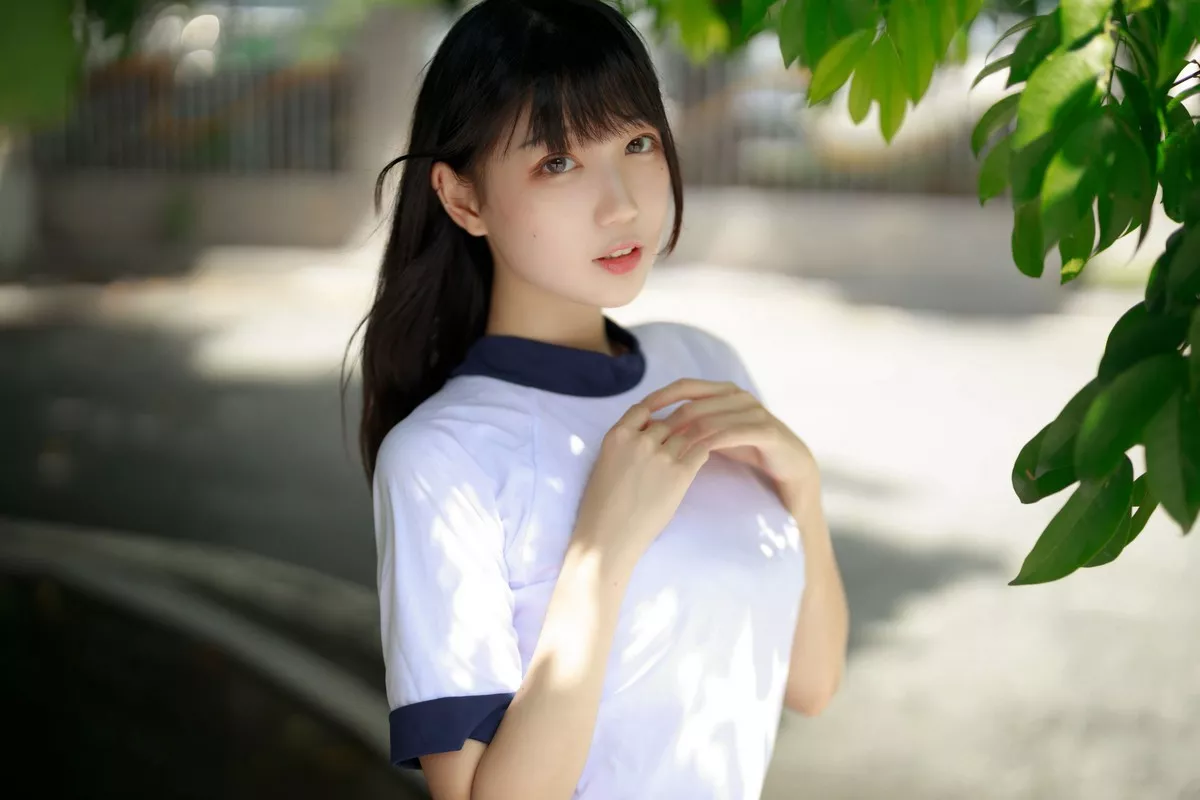 COS福利周叽是可爱兔兔体操服主题户外运动内裤秀翘臀美腿迷人诱惑写真31P