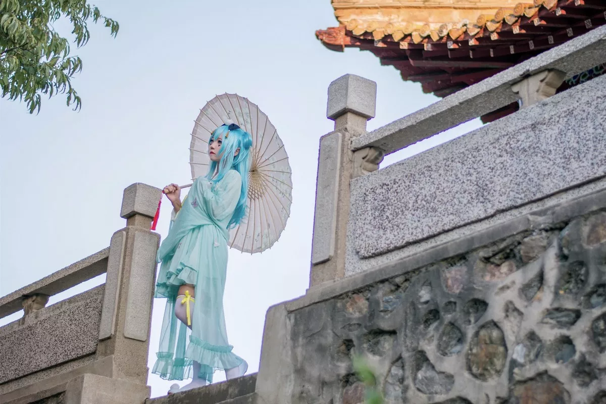 动漫博主楚楚子 - 凹凸世界主题8套合集COS系列性感迷人写真137P