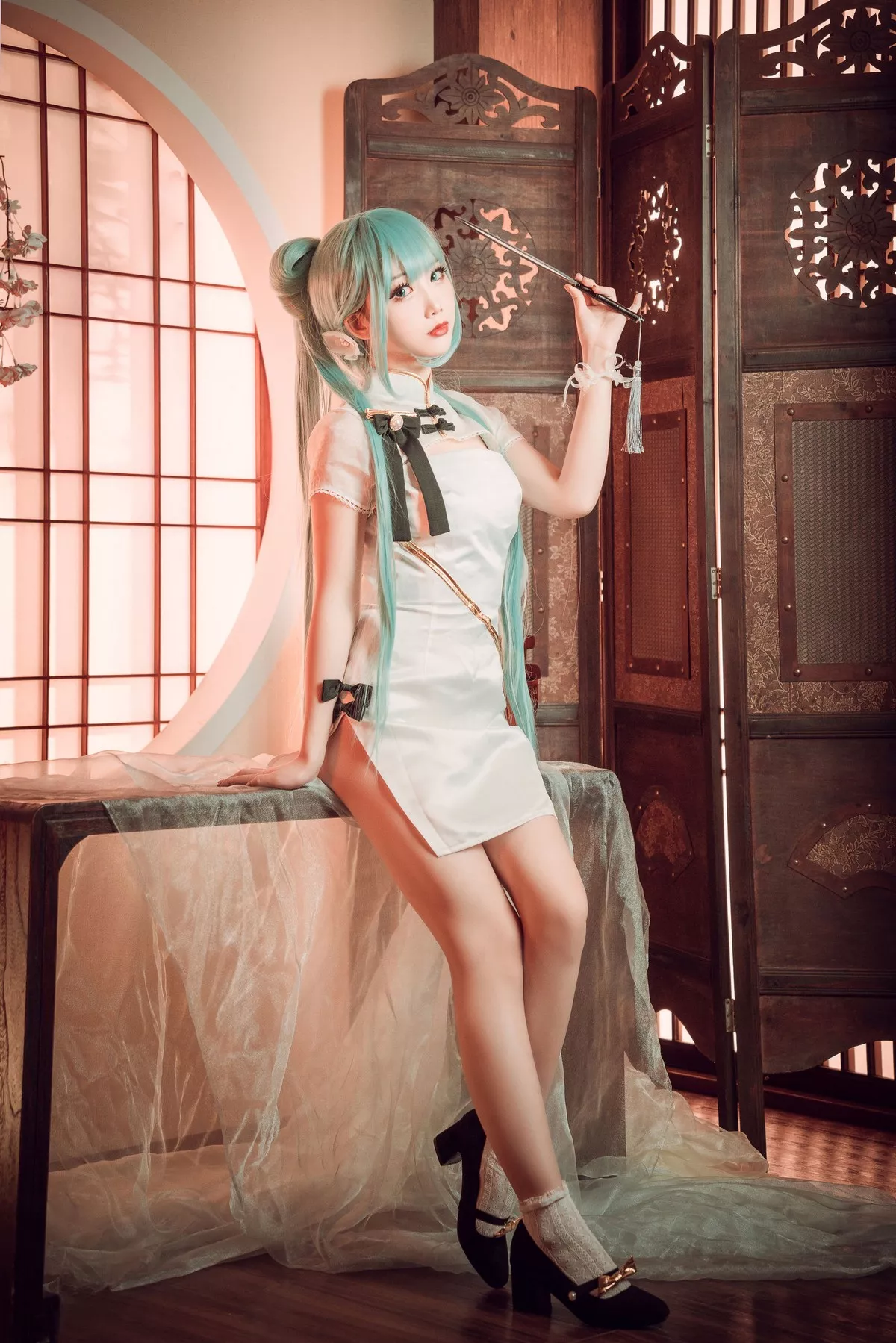 可爱人气Coser面饼仙儿初音旗袍主题私房高叉旗袍秀白嫩翘臀美腿诱惑写真28P