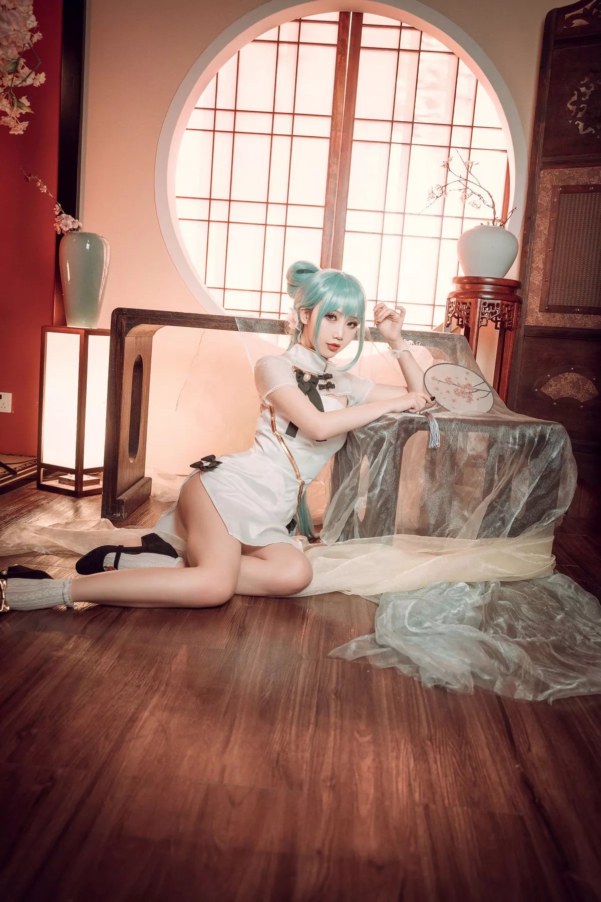 可爱人气Coser面饼仙儿初音旗袍主题私房高叉旗袍秀白嫩翘臀美腿诱惑写真28P