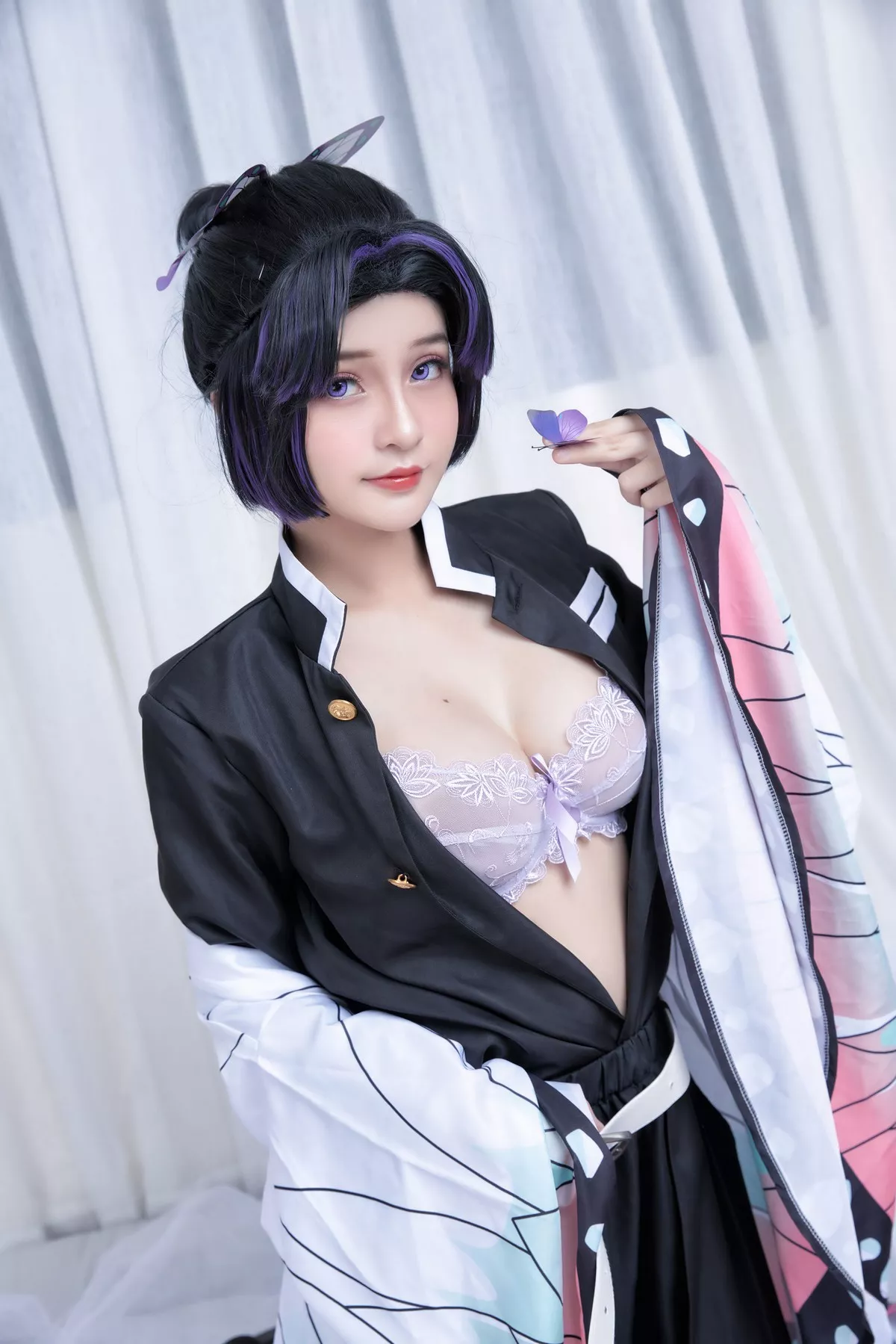 COS福利Azami - Shinobu Kocho主题私房半脱露性感内衣秀傲人豪乳诱惑写真31P