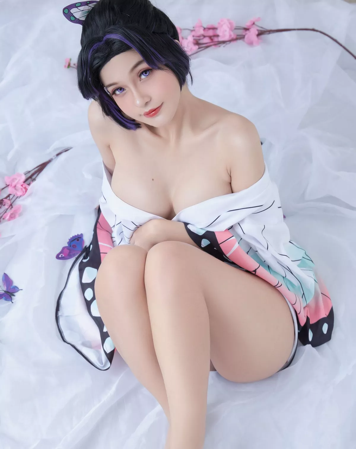 COS福利Azami - Shinobu Kocho主题私房半脱露性感内衣秀傲人豪乳诱惑写真31P