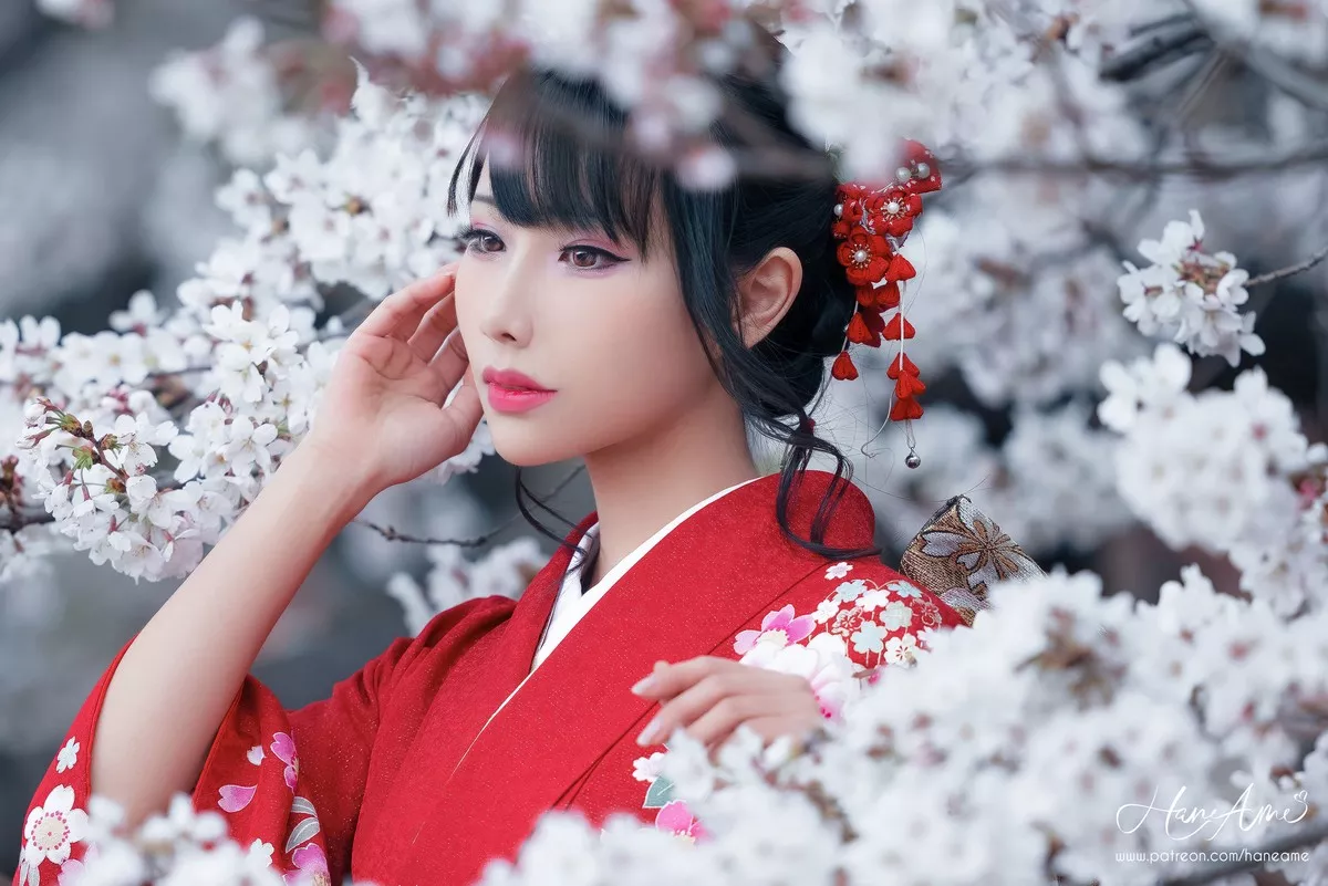 COS福利雨波_HaneAme赤紅和服主题户外樱花树下性感和服迷人写真38P