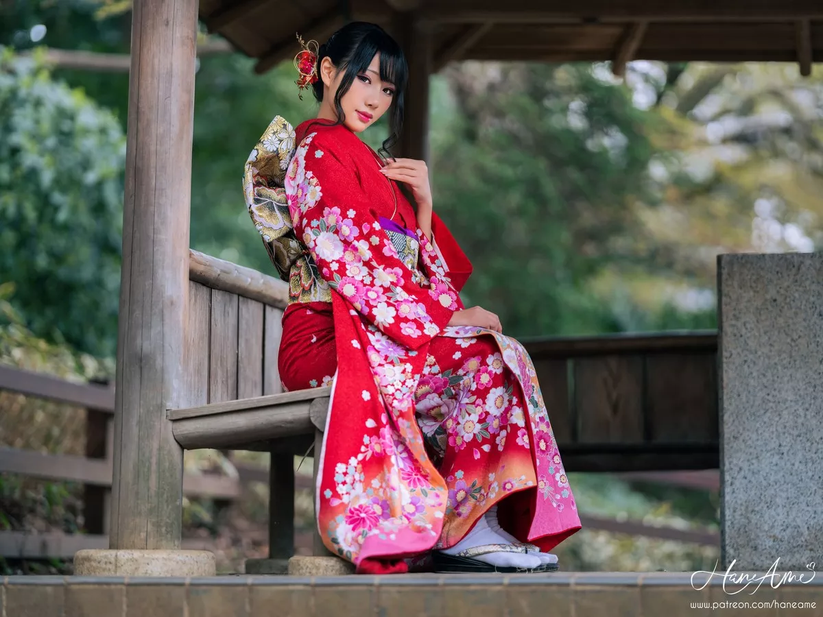 COS福利雨波_HaneAme赤紅和服主题户外樱花树下性感和服迷人写真38P