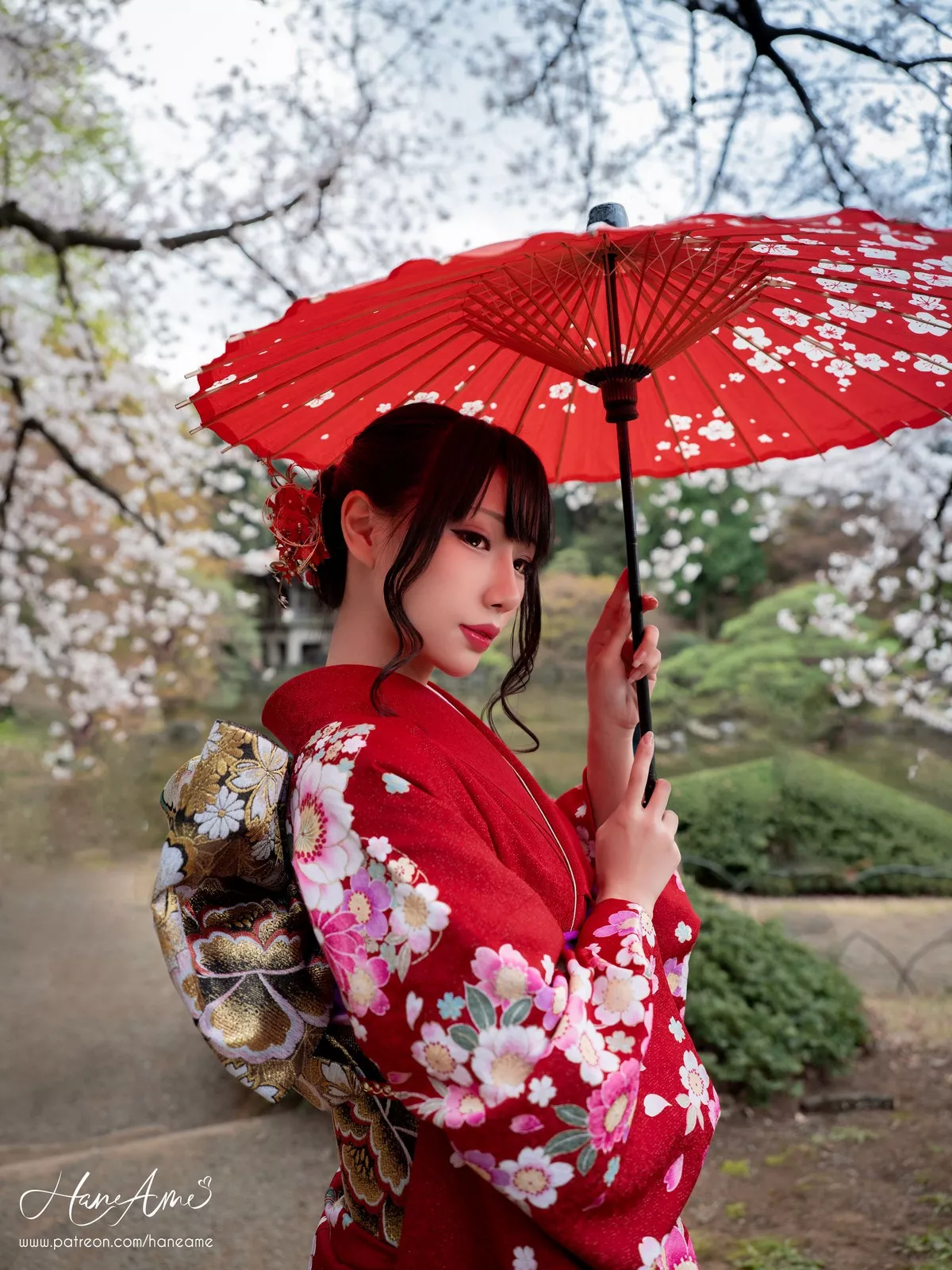 COS福利雨波_HaneAme赤紅和服主题户外樱花树下性感和服迷人写真38P