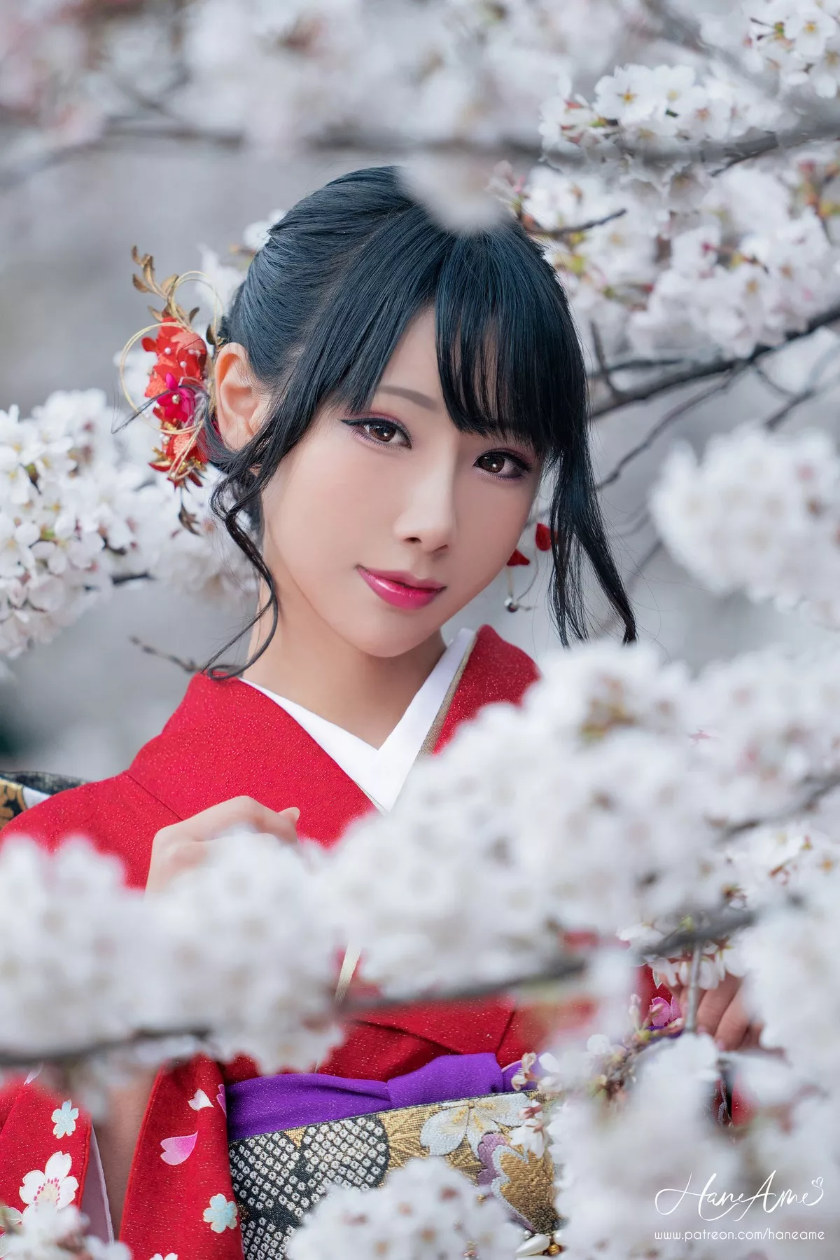 COS福利雨波_HaneAme赤紅和服主题户外樱花树下性感和服迷人写真38P