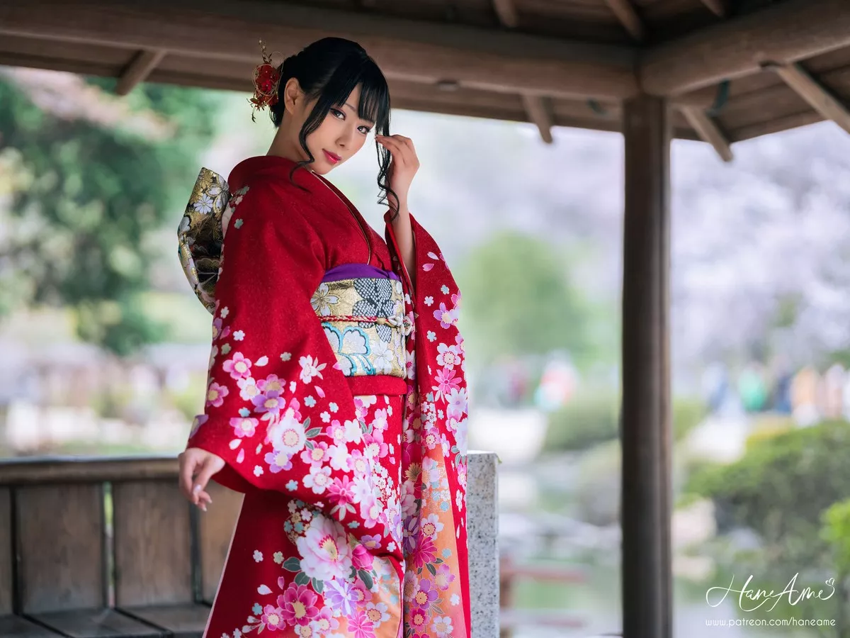 COS福利雨波_HaneAme赤紅和服主题户外樱花树下性感和服迷人写真38P