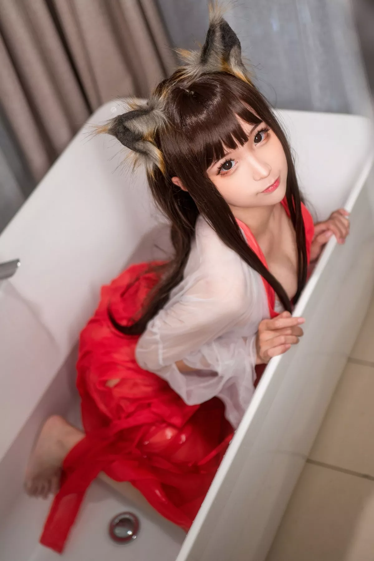 动漫博主蠢沫沫透明巫女主题私房浴室薄纱服饰湿身秀火辣身材诱惑写真60P