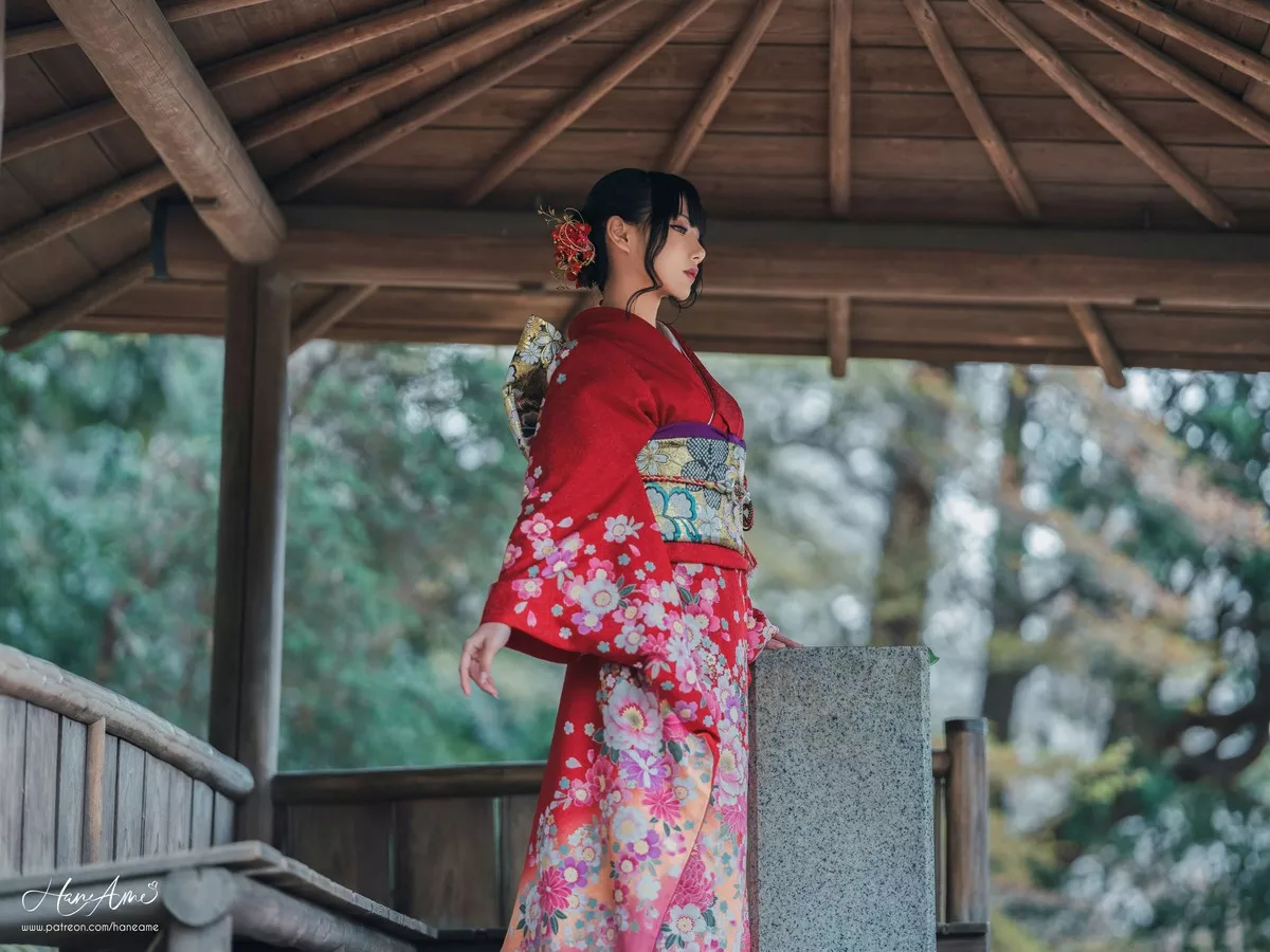 COS福利雨波_HaneAme赤紅和服主题户外樱花树下性感和服迷人写真38P