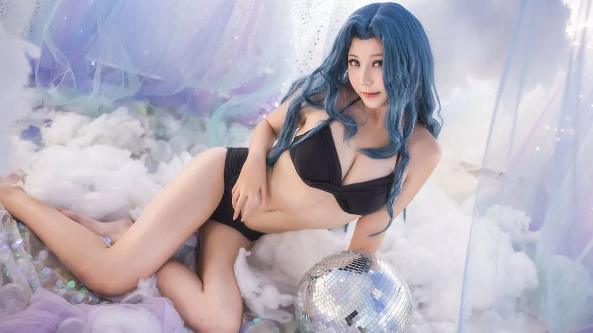 COS福利萌妹菌烨tako安玛丽主题私房性感黑色内衣秀完美身材迷人写真20P