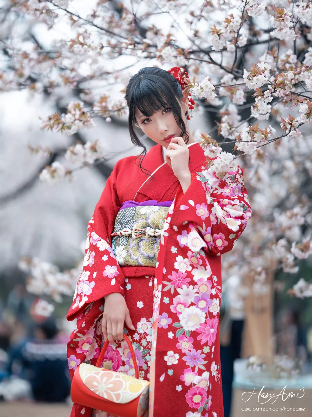 COS福利雨波_HaneAme赤紅和服主题户外樱花树下性感和服迷人写真38P