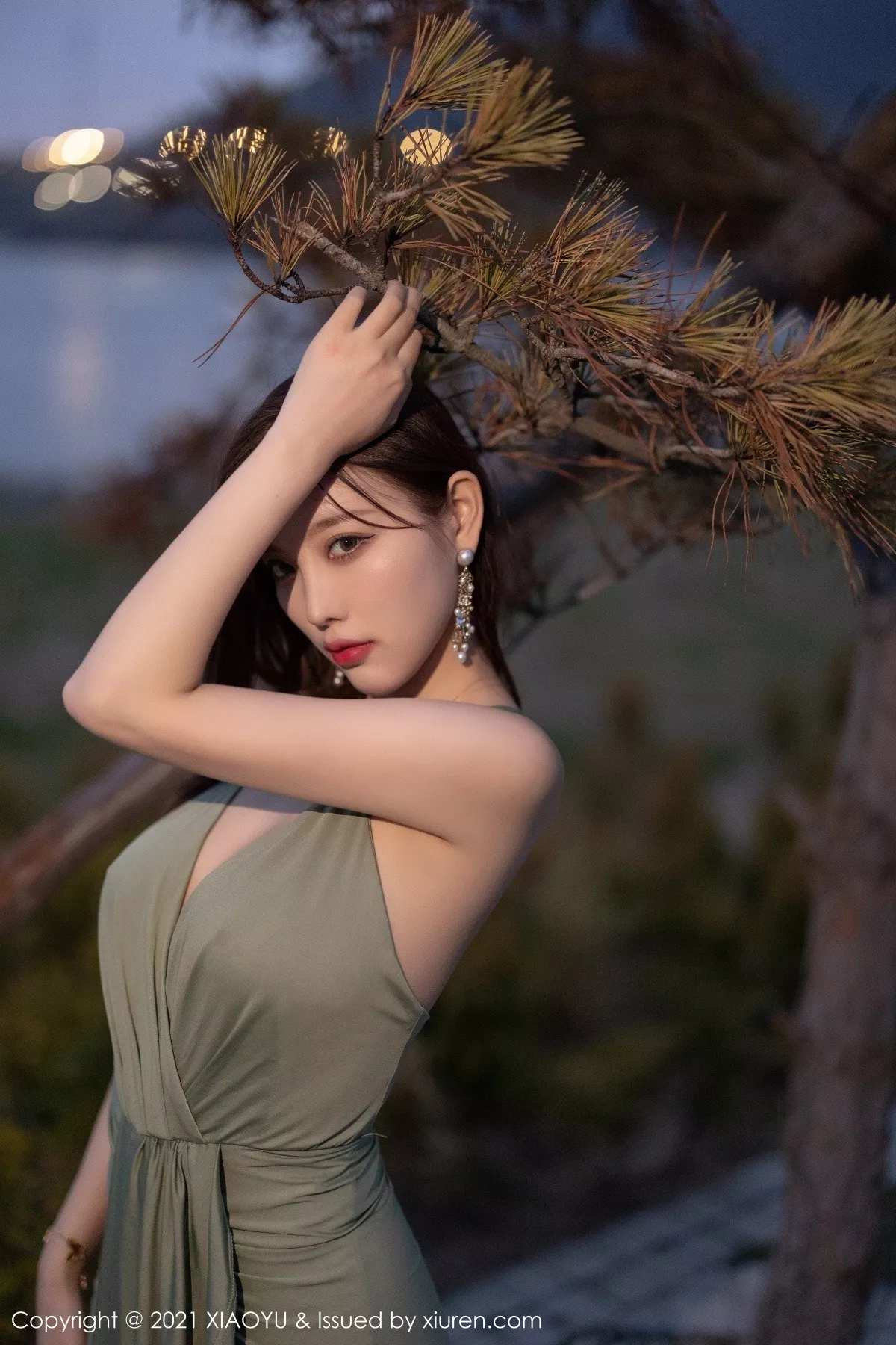 [XiaoYu画语界]Vol.538_女神杨晨晨sugar青岛旅拍户外轻透长裙低胸露豪乳诱惑写真74P