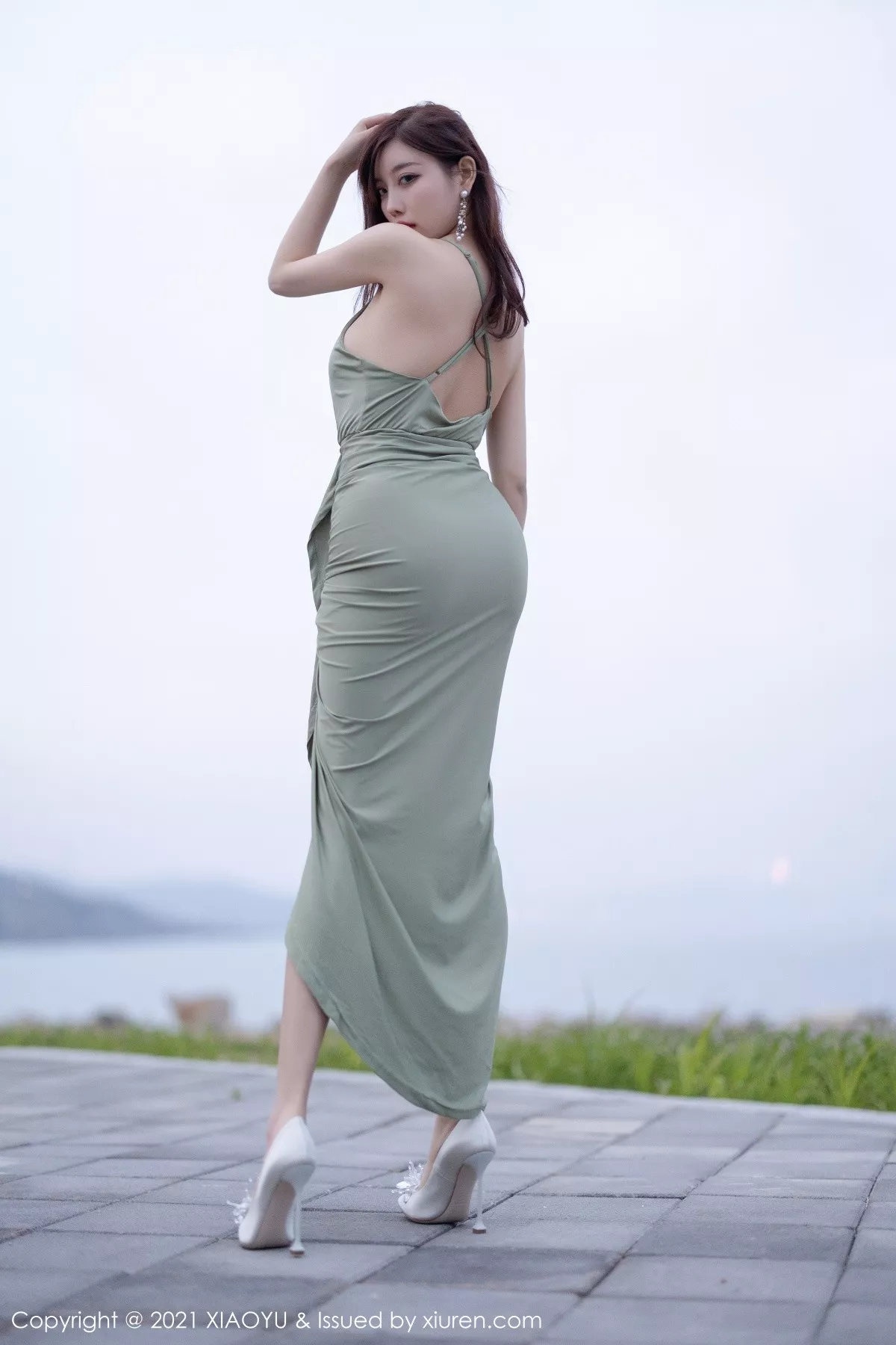 [XiaoYu画语界]Vol.538_女神杨晨晨sugar青岛旅拍户外轻透长裙低胸露豪乳诱惑写真74P