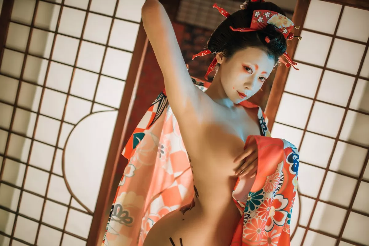 萌妹奈汐酱nice艺妓回忆录主题日系风格装扮私房半脱露傲人豪乳诱惑写真39P