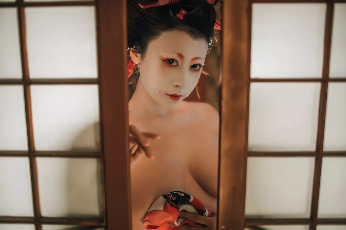 萌妹奈汐酱nice艺妓回忆录主题日系风格装扮私房半脱露傲人豪乳诱惑写真39P