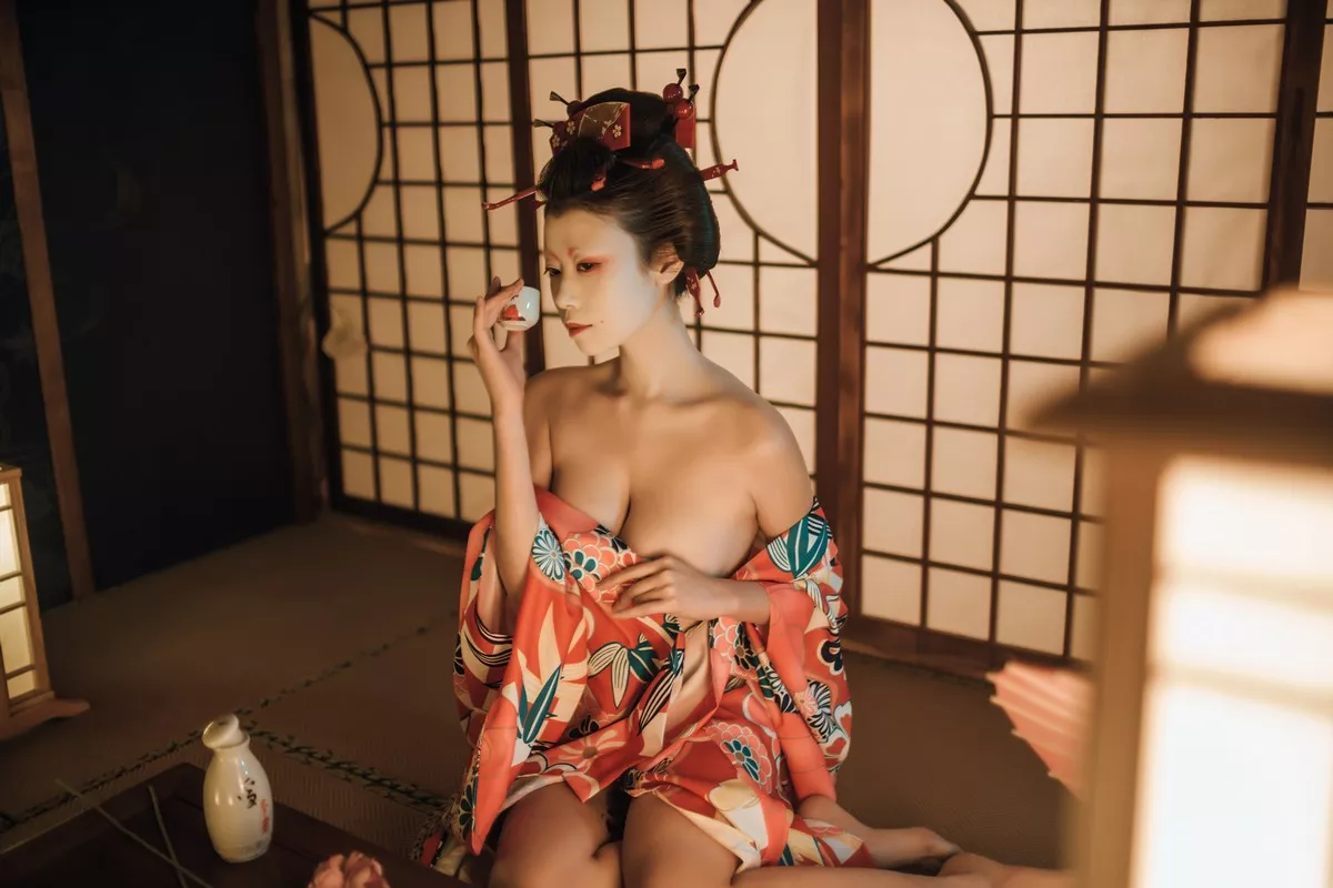 萌妹奈汐酱nice艺妓回忆录主题日系风格装扮私房半脱露傲人豪乳诱惑写真39P