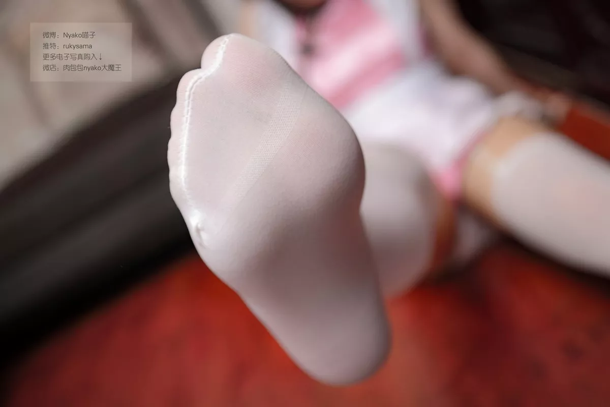 网络美女Nyako喵子日系服饰主题私房粉色情趣旗袍配白丝吊袜极致魅惑写真100P