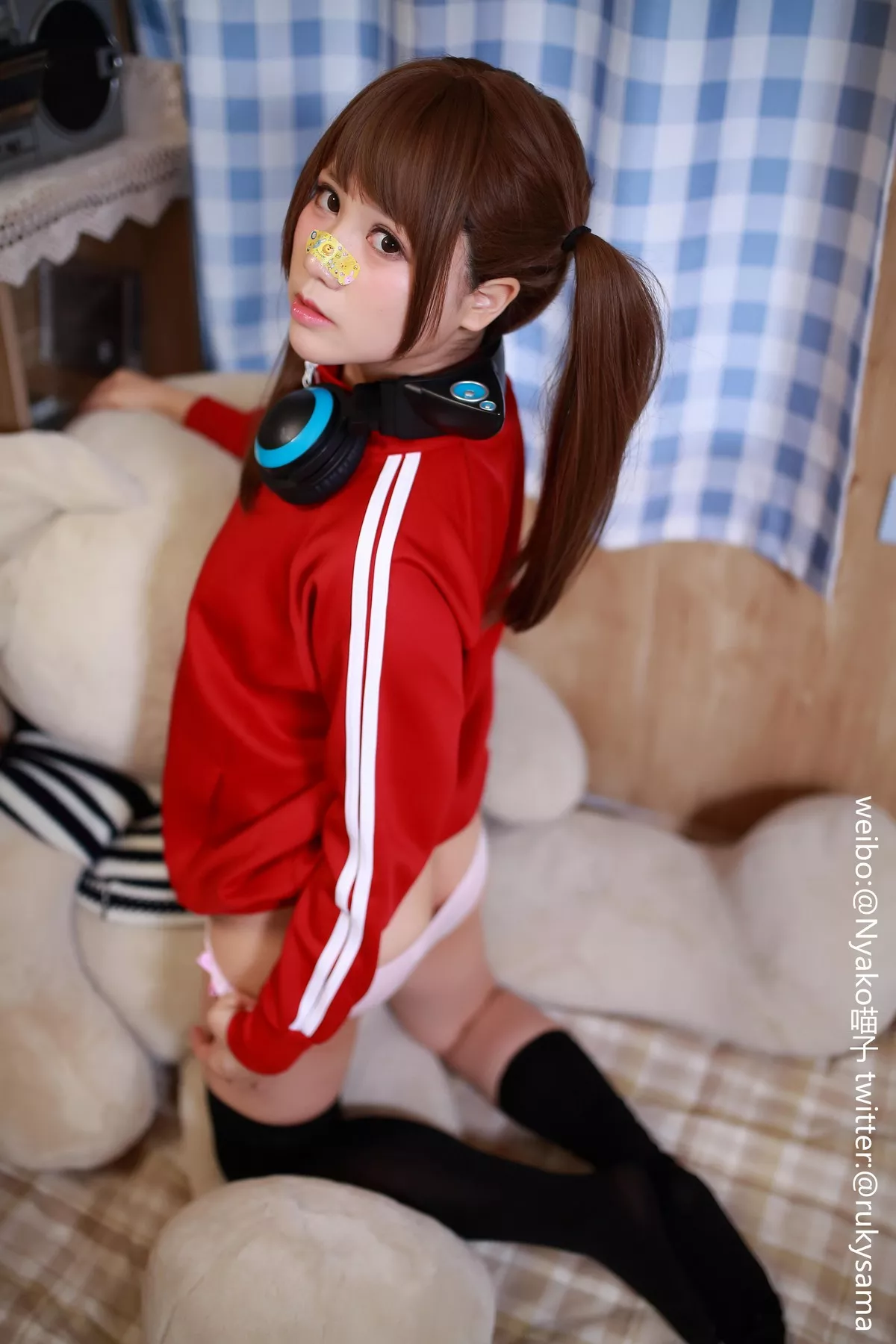 网络美女Nyako喵子女子高生日常主题私房性感内衣系列半脱露惹火身材诱惑写真80P