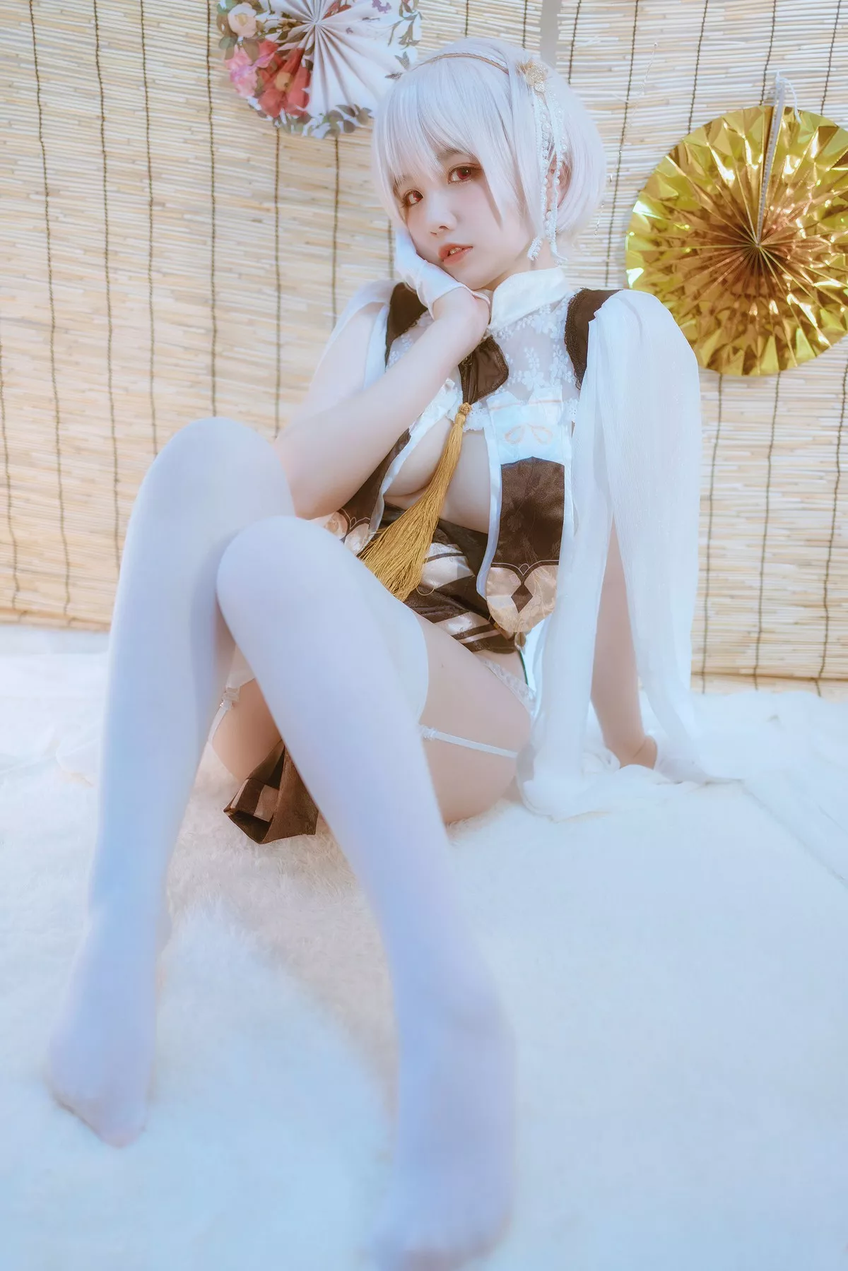 B站主播阿半今天很开心天狼星主题私房白色蕾丝内裤配白丝吊袜迷人诱惑写真33P