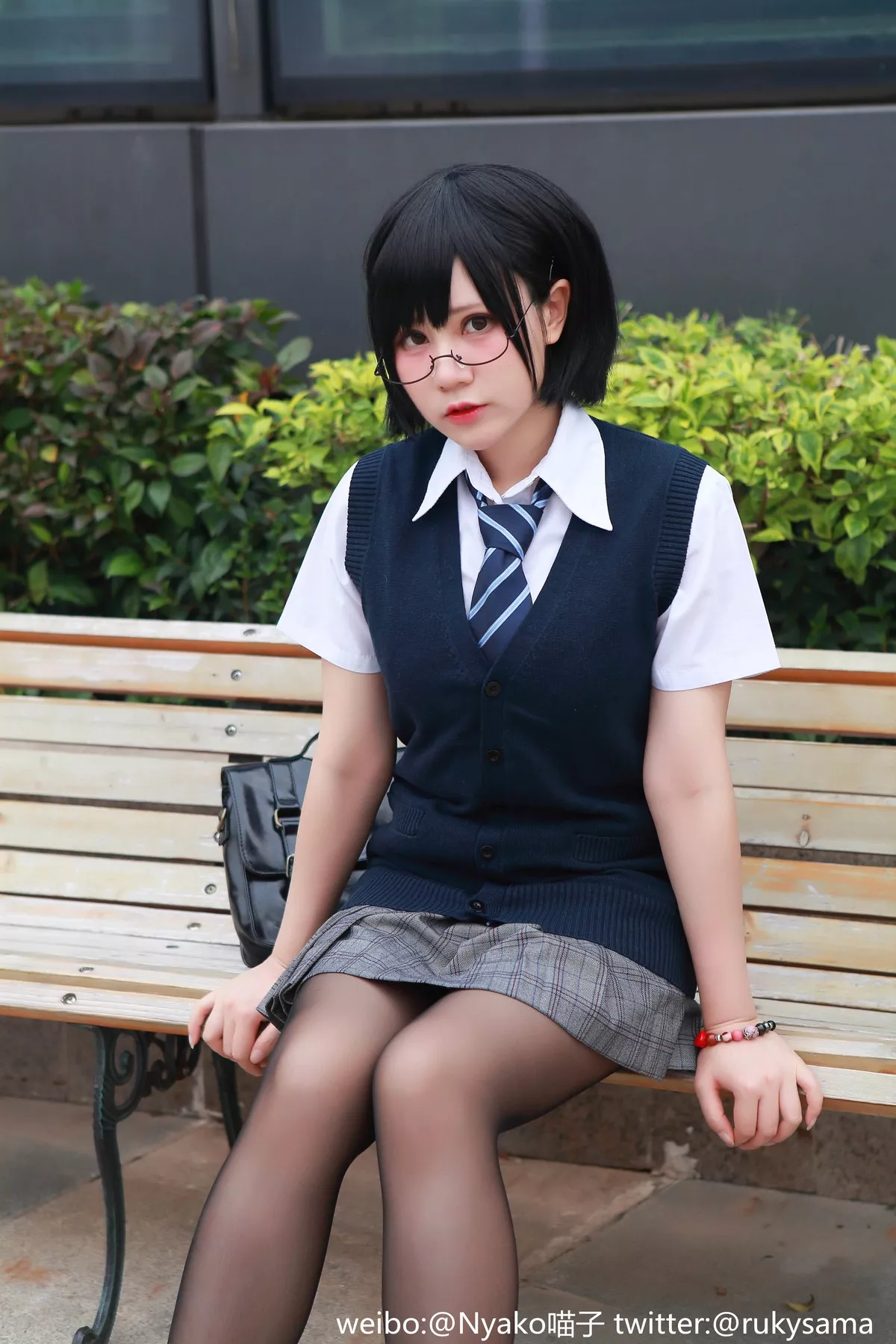 网络美女Nyako喵子女子高生日常主题私房性感内衣系列半脱露惹火身材诱惑写真80P