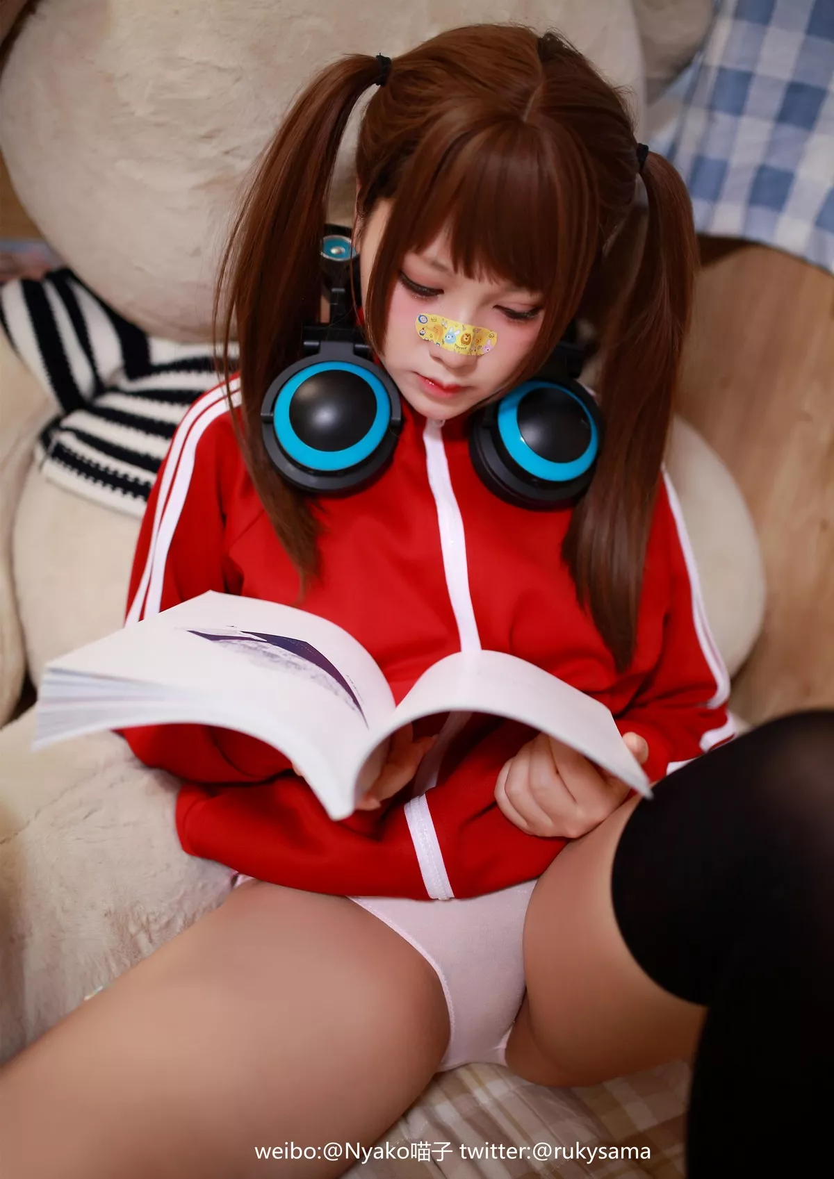 网络美女Nyako喵子女子高生日常主题私房性感内衣系列半脱露惹火身材诱惑写真80P