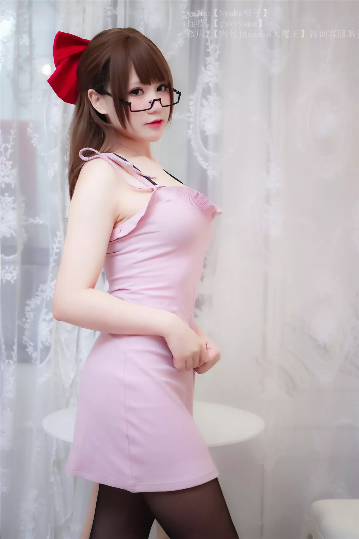 网络美女Nyako喵子黑色内衣主题私房性感内衣配黑丝裤袜半脱撩人诱惑写真122P