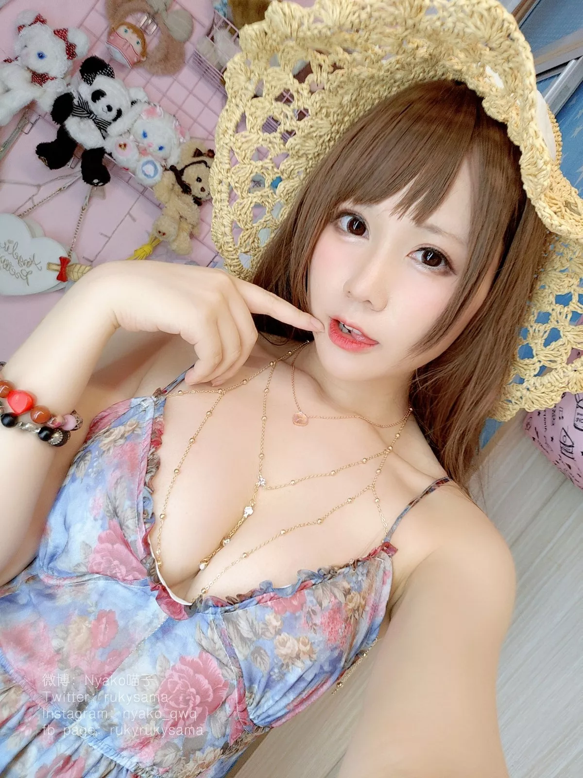 网络美女Nyako喵子私房大合集主题居家性感服饰系列真空秀惹火身材极致诱惑写真207P