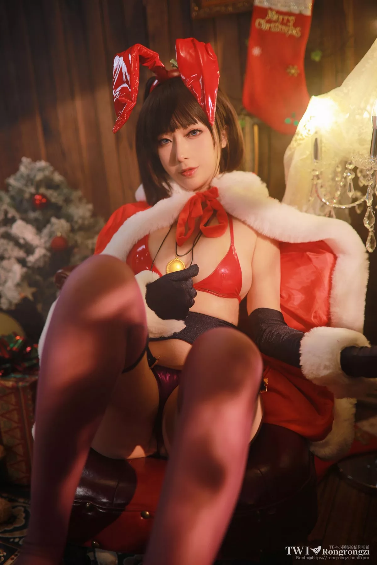 网络美女小容仔咕咕咕魔太郎兔女郎主题性感披风露红色内衣黑丝吊袜诱惑写真50P